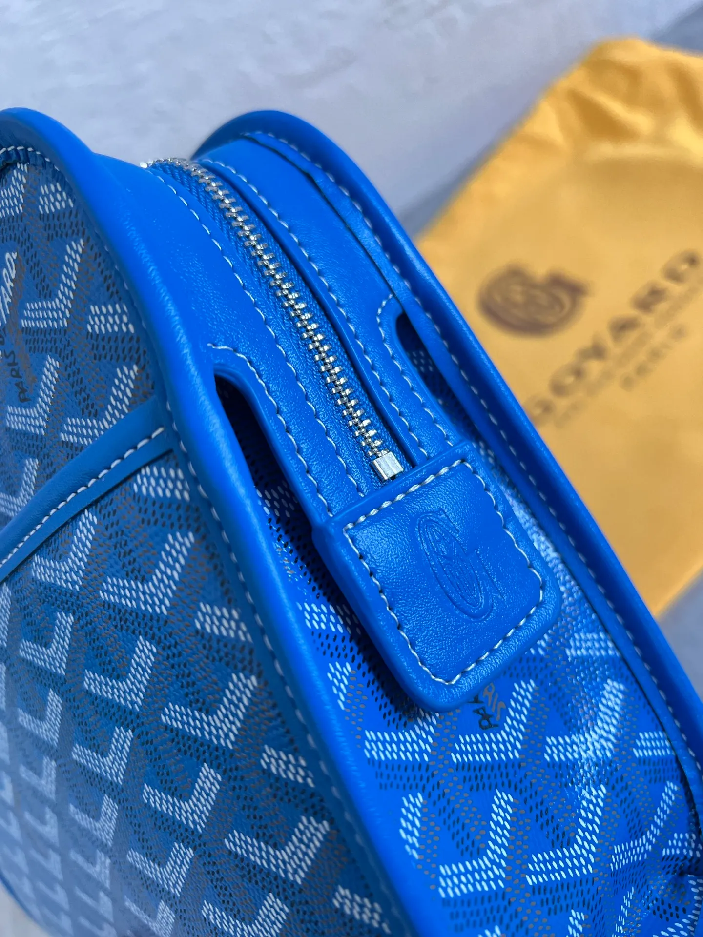 All categories Official website "Brand Women's Bags" Women's Bags 💙GOYARD 2025 new GOYARD toiletry bag