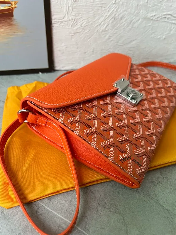 All Categories Official Website "Brand Women's Bags" Women's Bags 💙GOYARD 2025 New GOYARD Crossbody Bag