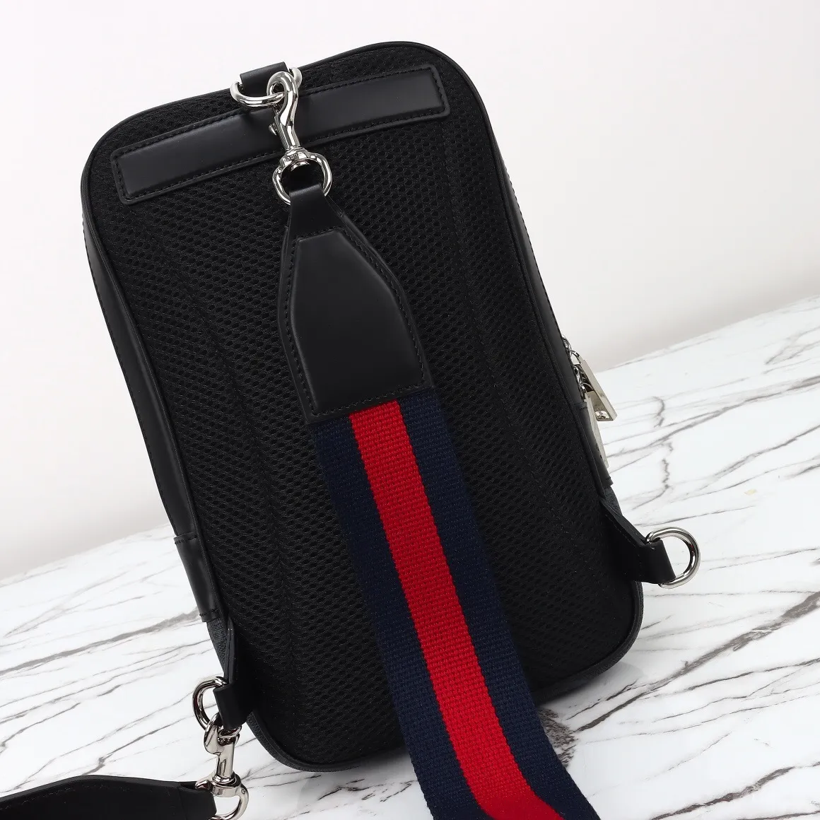 All categories 💚 Top version men’s bags 💚 GUCCI 2025 new GUCCI chest bag