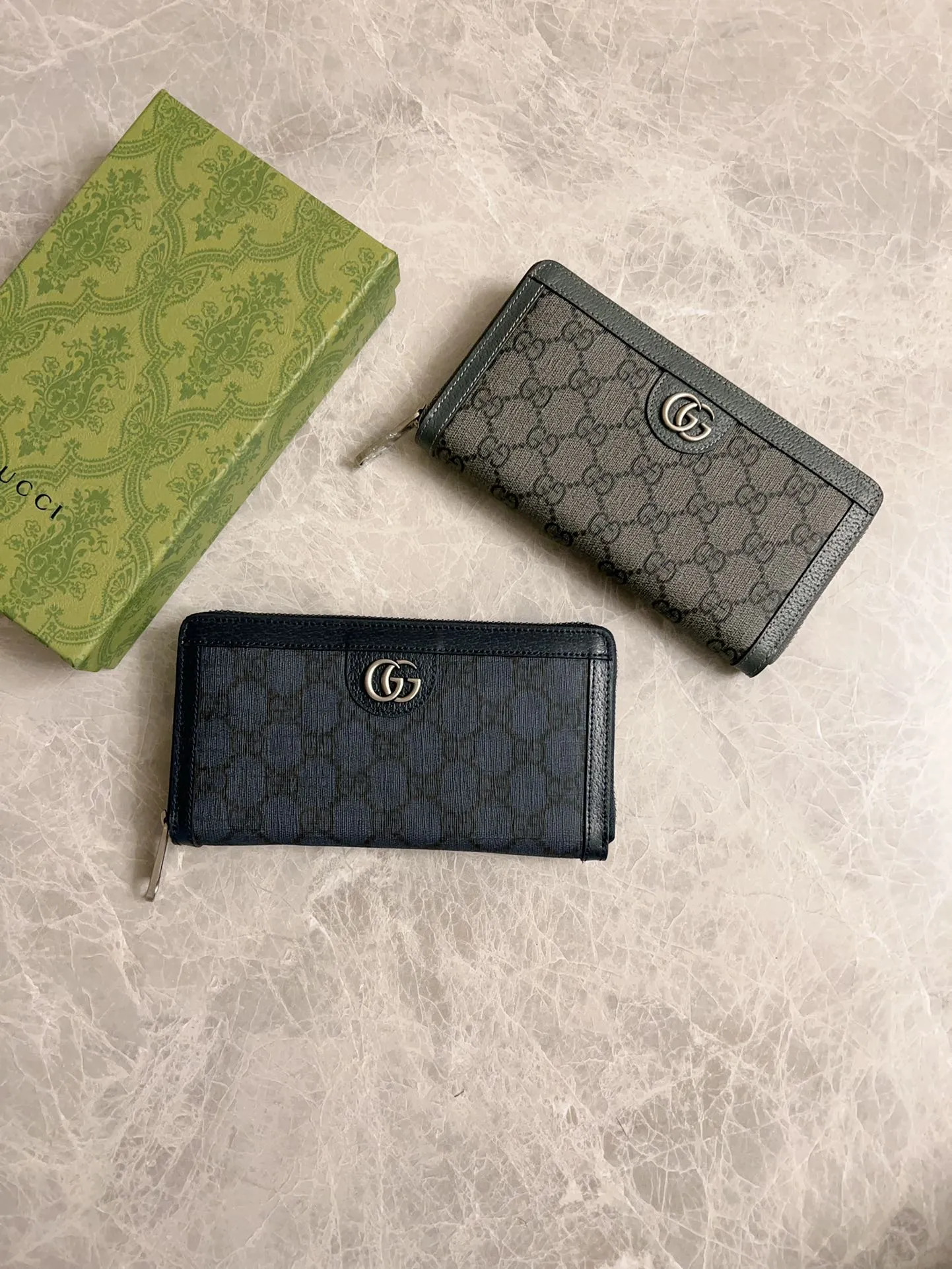💰440 🇭🇺🇭🇺GucciO’s latest phidia series zipper bag, Ophidia series items have endless retro feelings. Dark blue GG Supreme canvas, dark blue cowhide piping, palladium tone hardware Double G Model: 706844 Dimensions: 19x 10x2.5cm Color: dark blue/pvc.