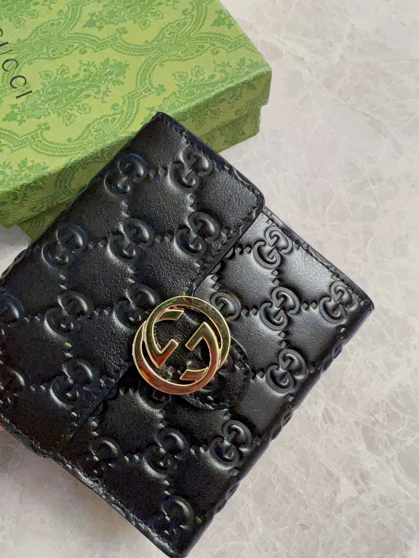 💰440 🇭🇺🇭🇺The latest model original Ferrari leather ~ pressed large G🌷🌷original double G hardware 🌷🌷exquisite oil edges! Model: 615525 Size: 12x11x3cm 🌷🌷Color: Pressed G/Black!