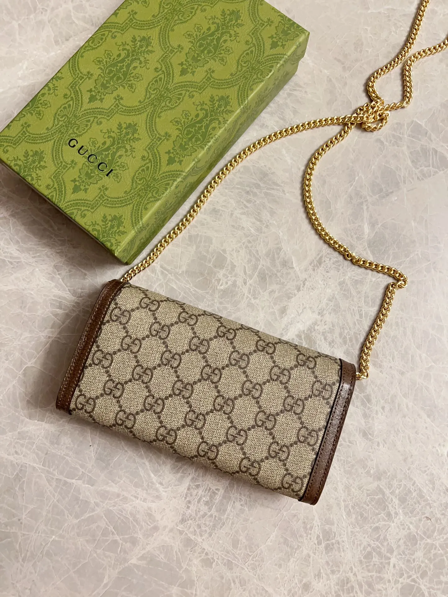 💰640🇭🇺🇭🇺The latest chain bag in the Ophidia series! 🍉🍉Fabric GG Supreme beige and brown cowhide leather finish, light gold Double G hardware! 🍉🍉Built-in small mirror, removable chain, 🍉🍉Model: 772309, size: 19x 10x 3cm (original product)