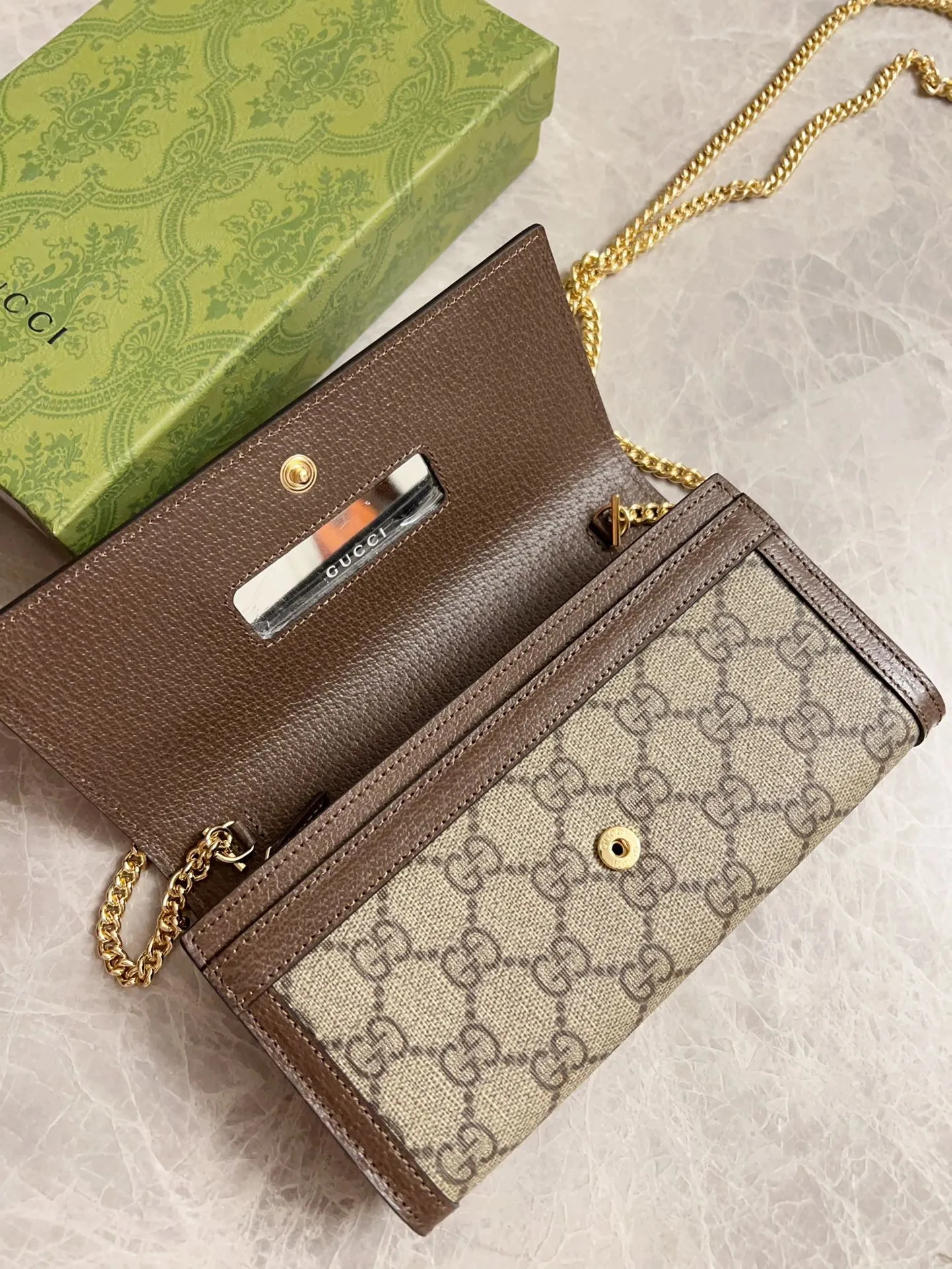 💰640🇭🇺🇭🇺The latest chain bag in the Ophidia series! 🍉🍉Fabric GG Supreme beige and brown cowhide leather finish, light gold Double G hardware! 🍉🍉Built-in small mirror, removable chain, 🍉🍉Model: 772309, size: 19x 10x 3cm (original product)
