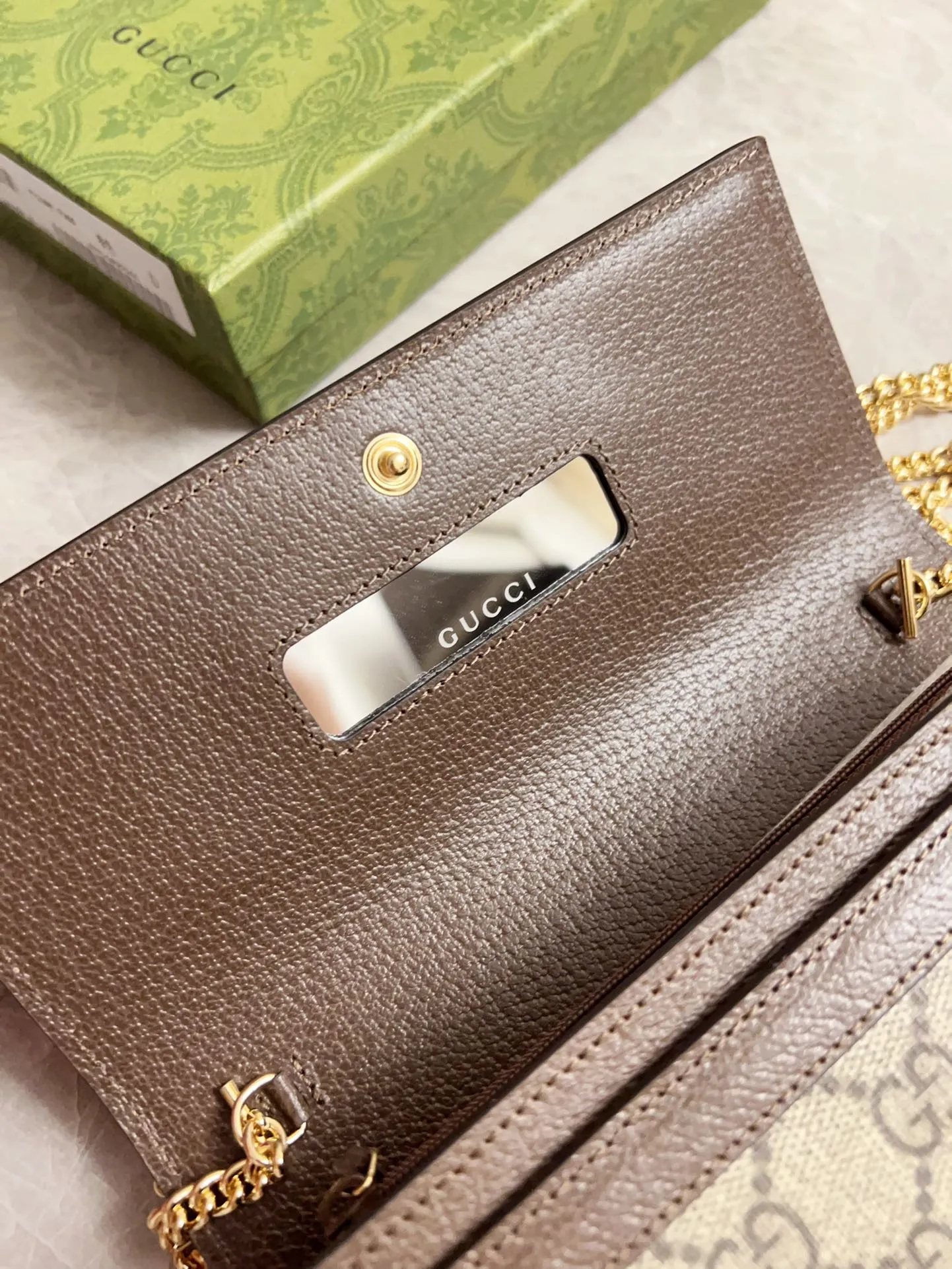 💰640🇭🇺🇭🇺The latest chain bag in the Ophidia series! 🍉🍉Fabric GG Supreme beige and brown cowhide leather finish, light gold Double G hardware! 🍉🍉Built-in small mirror, removable chain, 🍉🍉Model: 772309, size: 19x 10x 3cm (original product)