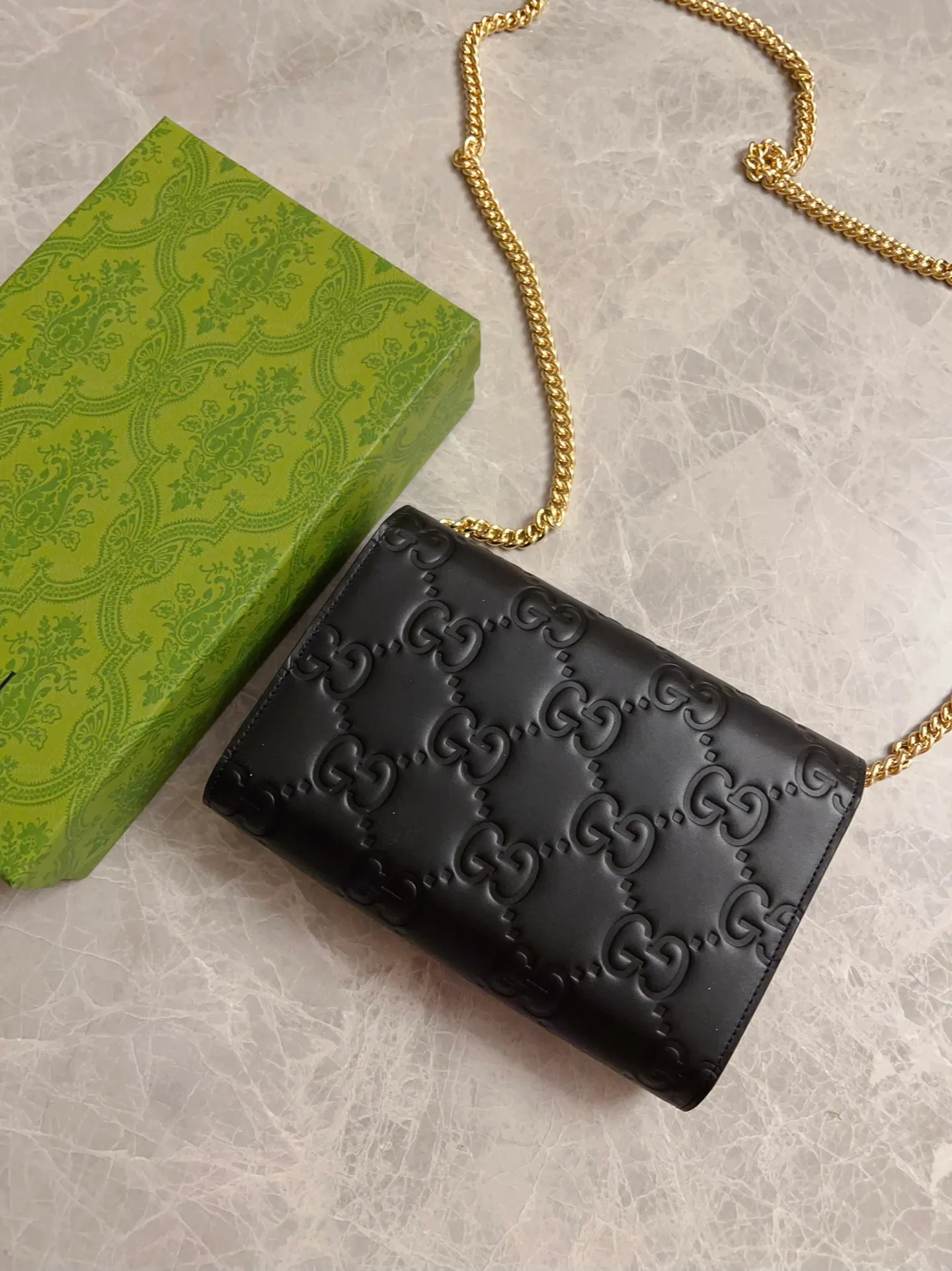 💰700🇭🇺🇭🇺gucci's latest chain bag, 🪅🪅counter quality, top-quality original goods, real photos! 🪅🪅Model number: 781555, gram color embossed, size: width 20X height 13X side width 6