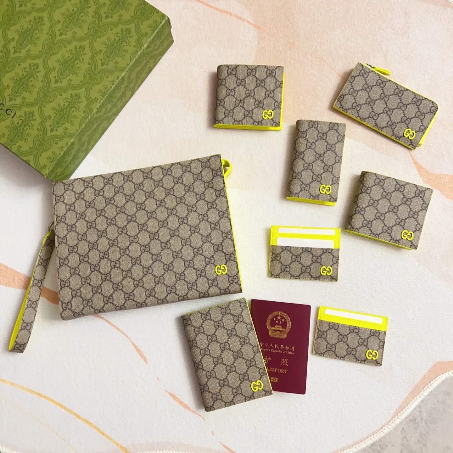 💰310 Counter quality, top-quality original goods, real photos! 768249 Brown Glue/Fluorescent Green Shipping ~ Dimensions: Width 7.5x Height 12,