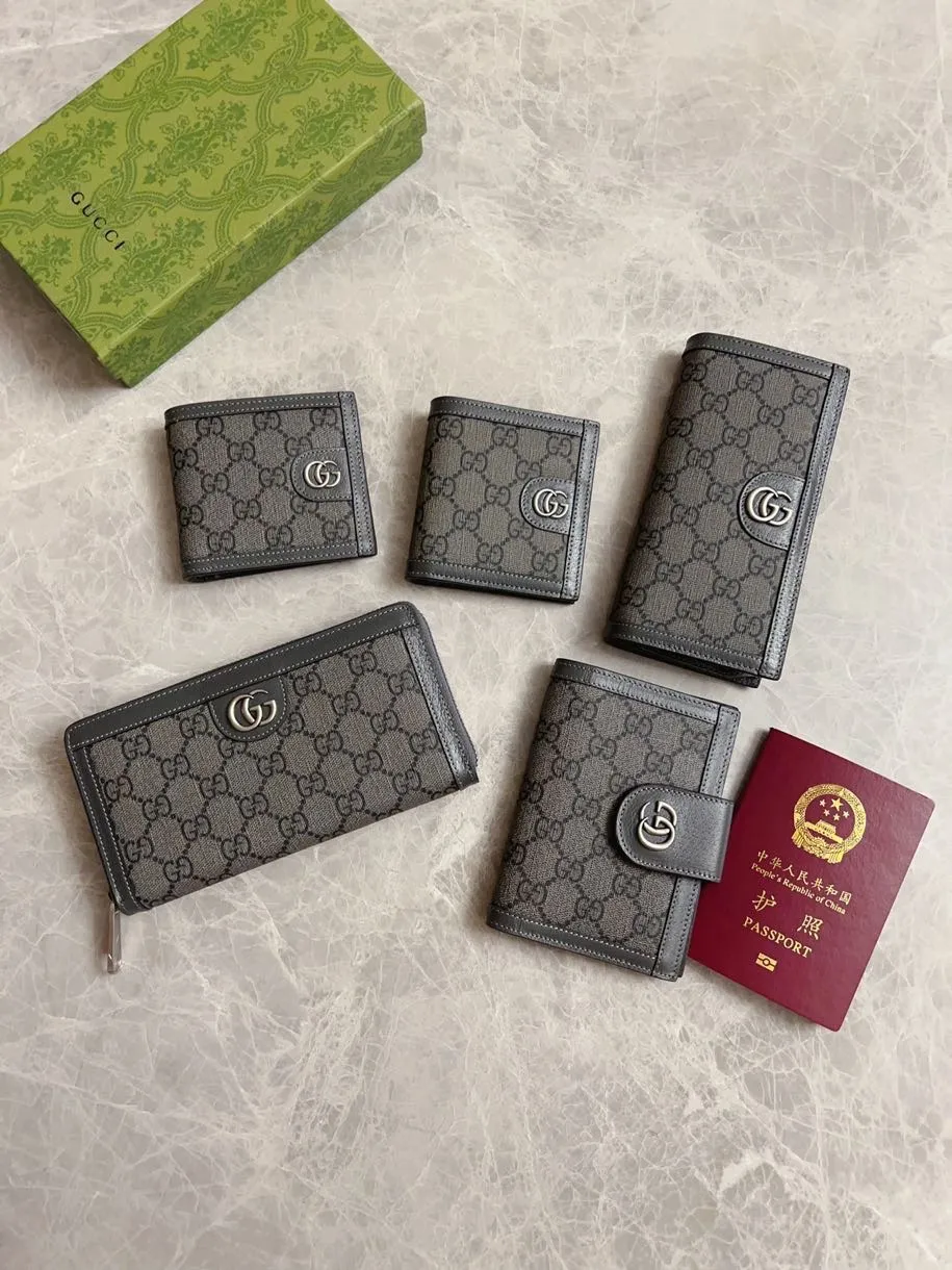 💰320 🇭🇺🇭🇺GucciO’s latest phidia series mid-length wallet bag, the Ophidia series items have endless retro feelings. Gray GG Supreme canvas, gray cowhide piping, palladium tone hardware Double G Model: 732016 Dimensions: 10x 10cm Color: gray/pvc.