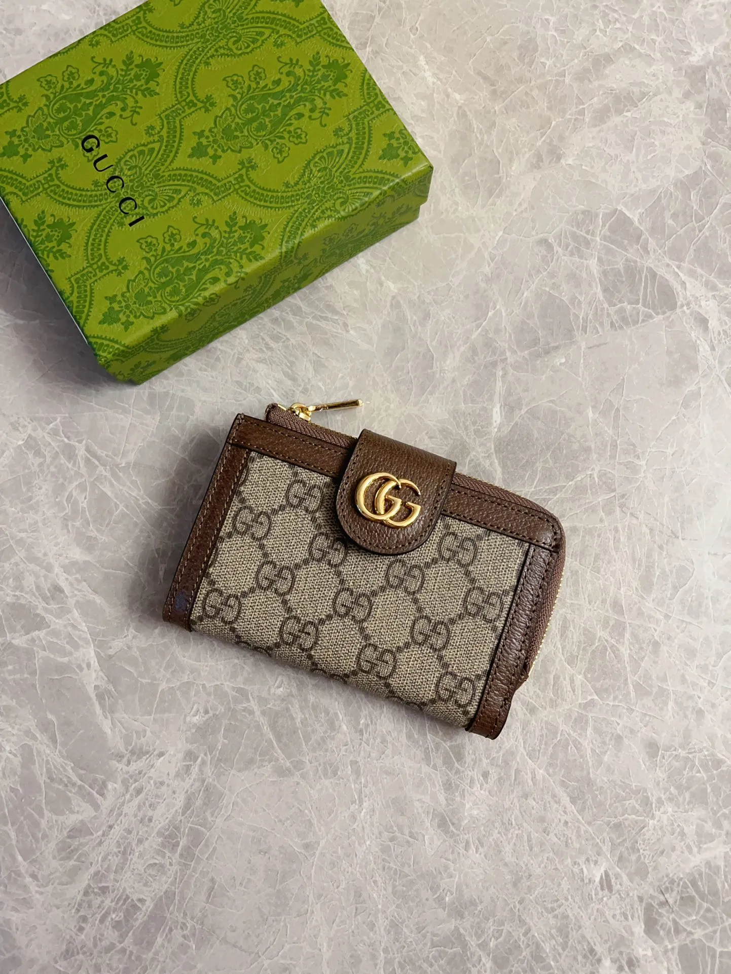 💰410 🇭🇺🇭🇺GG Marmont series card holder has arrived! Exquisite and generous! Model: 725662 Dimensions: 13x8.5x2cm. Color: PVC brown