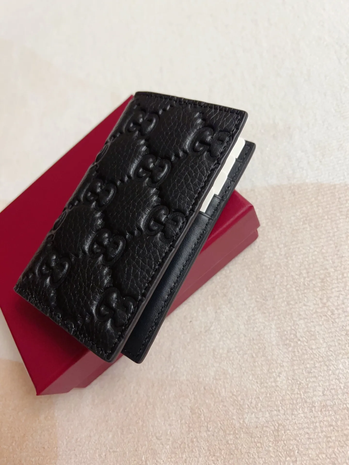 💰330 🇭🇺🇭🇺New GG Emblem series super soft pink embossed/full leather wallet! 💋💋Model: 835011, size: 12x7.5cm