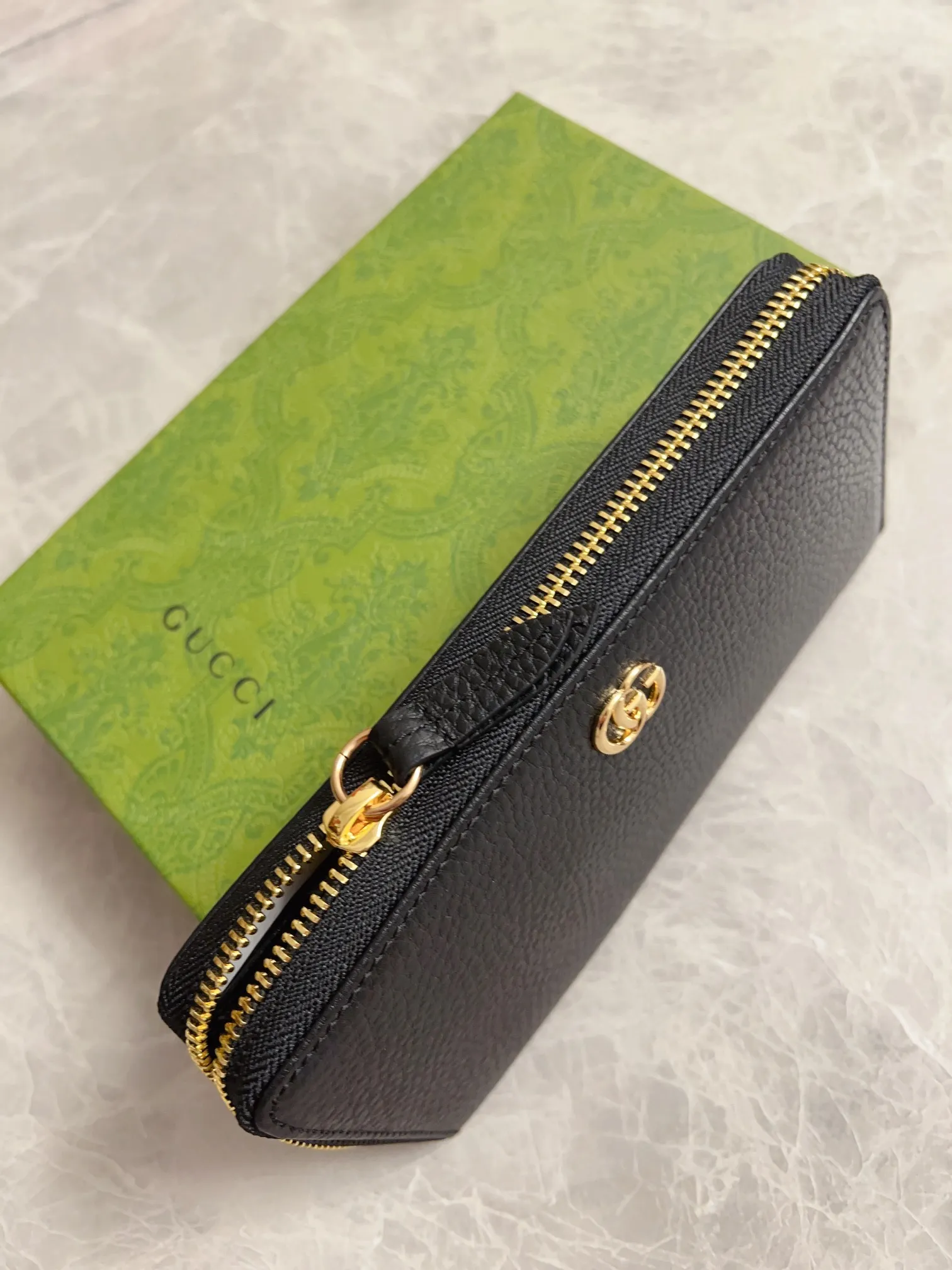 💰420 🇭🇺🇭🇺 New product, original quality! 🍁🍁Model number: 456117, imported natural cowhide leather🍁🍁With the latest double G metal logo🍁🍁Size: 19x 10x 2.5cm, color: black, exquisite and luxurious🍁🍁