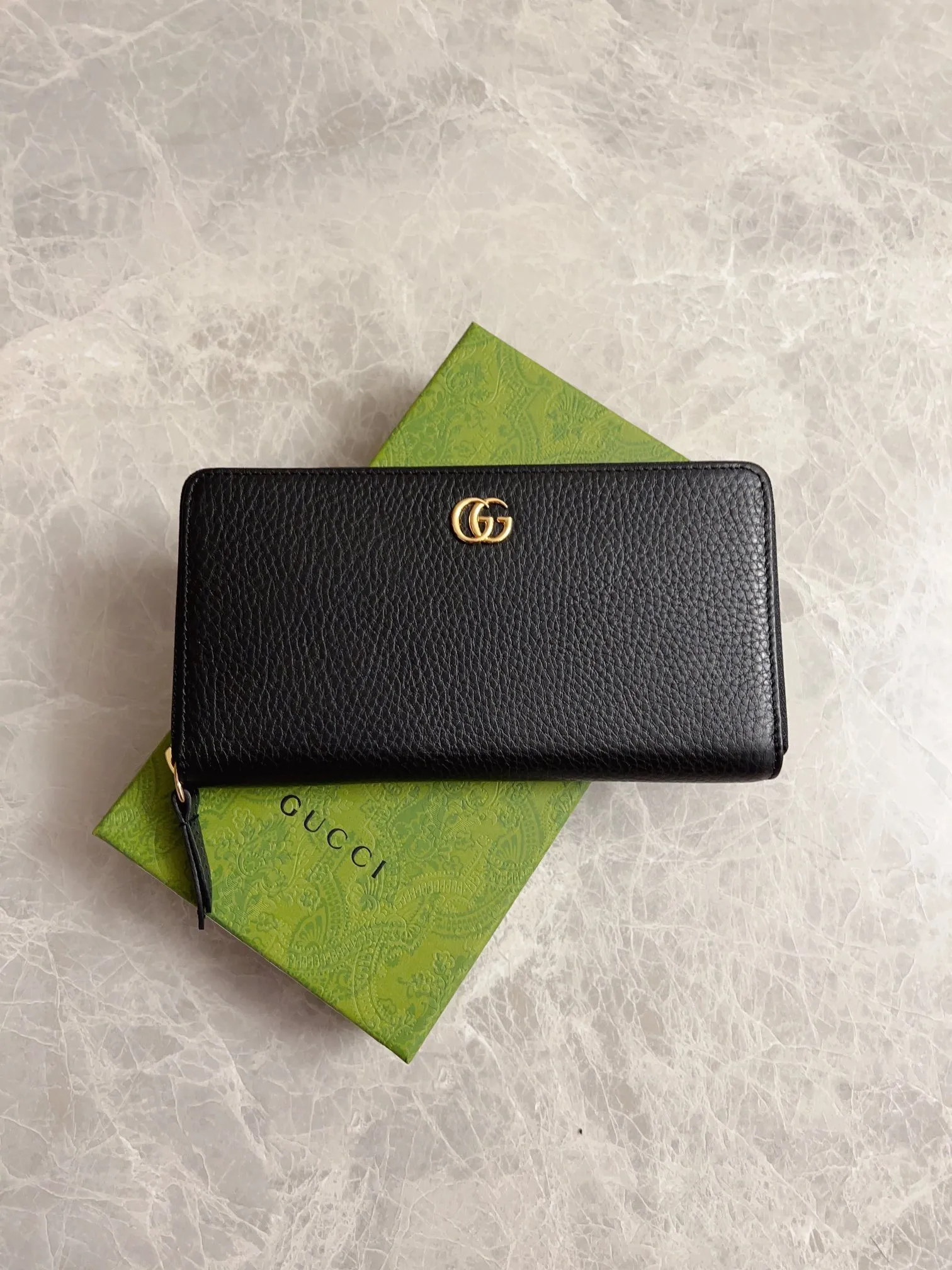 💰420 🇭🇺🇭🇺 New product, original quality! 🍁🍁Model number: 456117, imported natural cowhide leather🍁🍁With the latest double G metal logo🍁🍁Size: 19x 10x 2.5cm, color: black, exquisite and luxurious🍁🍁