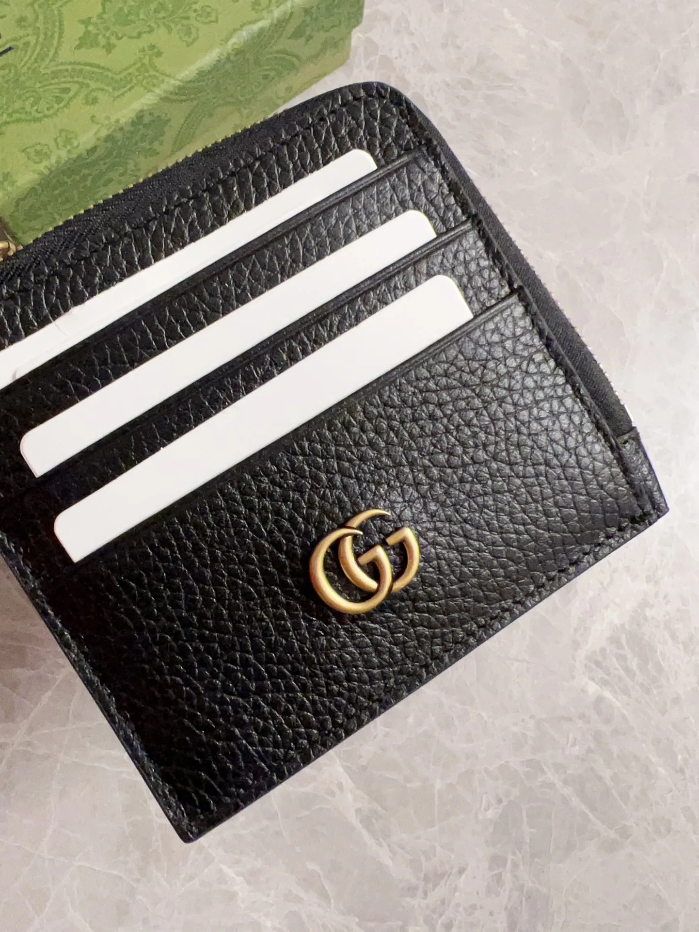 💰340 🇭🇺🇭🇺GG Marmont series card holder has arrived! Exquisite and generous! Model: 739497 Size: 10.5*10*1cm. Color: black/original leather.