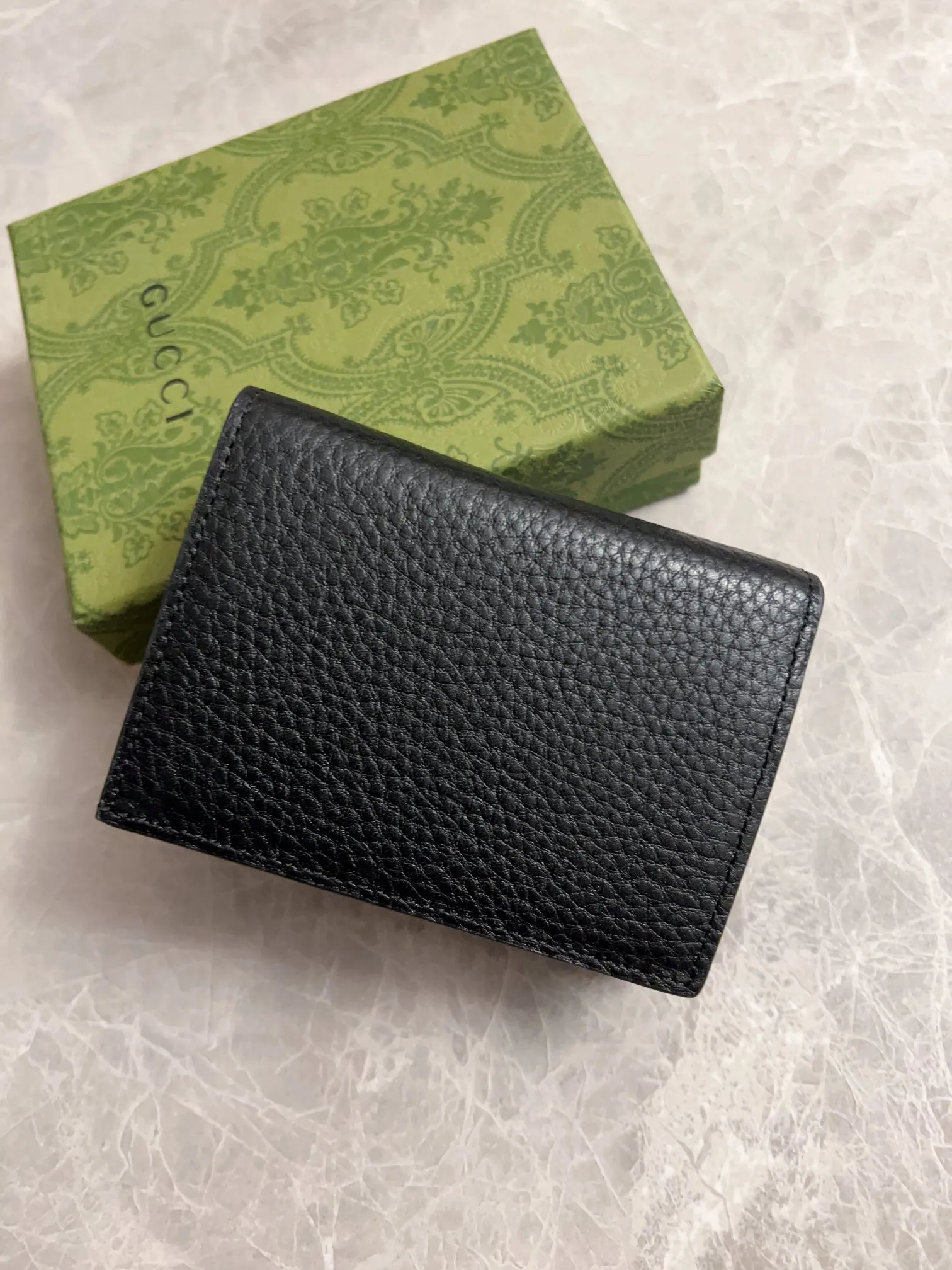 💰400 🇮🇹🇮🇹Gucci’s latest ~ small wallet with interlocking Double G python leather bow🍓🍓Exquisitely crafted from original factory calfskin, 🍓🍓The front bow is made with python leather piping and antique gold tone interlocking Double G details, 🍓🍓Iconic fashion item🍓🍓Model: 746059, Size: 11x 8.5x3cm