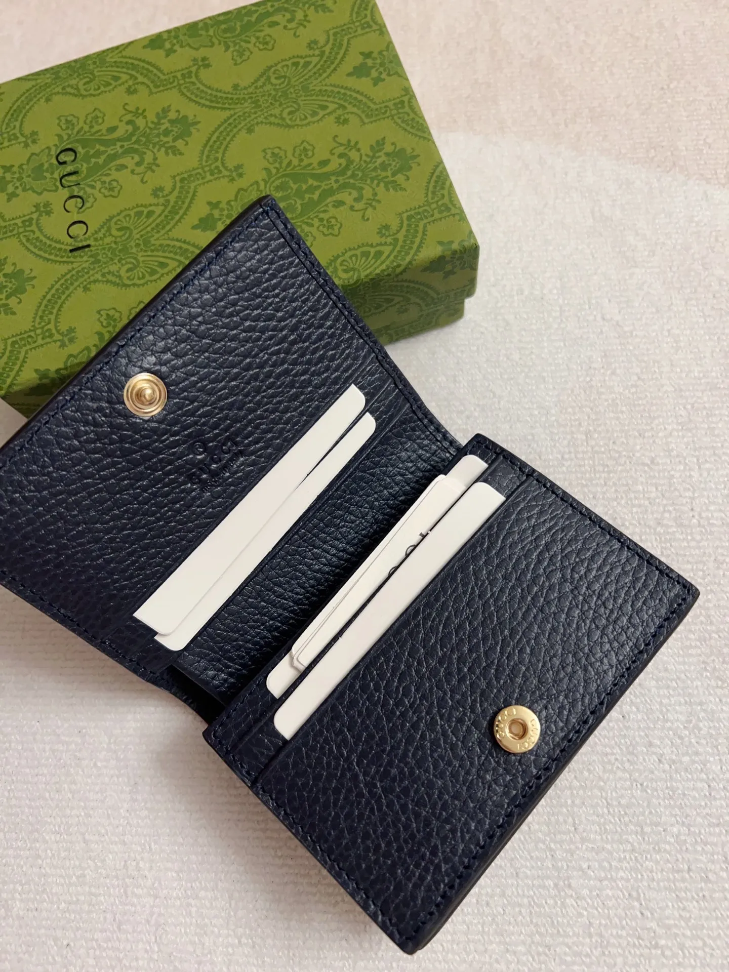 💰350 🇭🇺🇭🇺gucci new product! Using imported original leather and imported thread,‼ ️The new Ophidia series❣ Made of calfskin imported from Italy, equipped with classic double G hardware, a new style and contour support are now available. A structural shape in which the inner side is divided into intervals. 😘Made from top overseas hardware, 💍Model: 658610, Color: Blue PVC Size: 11x9x3cm