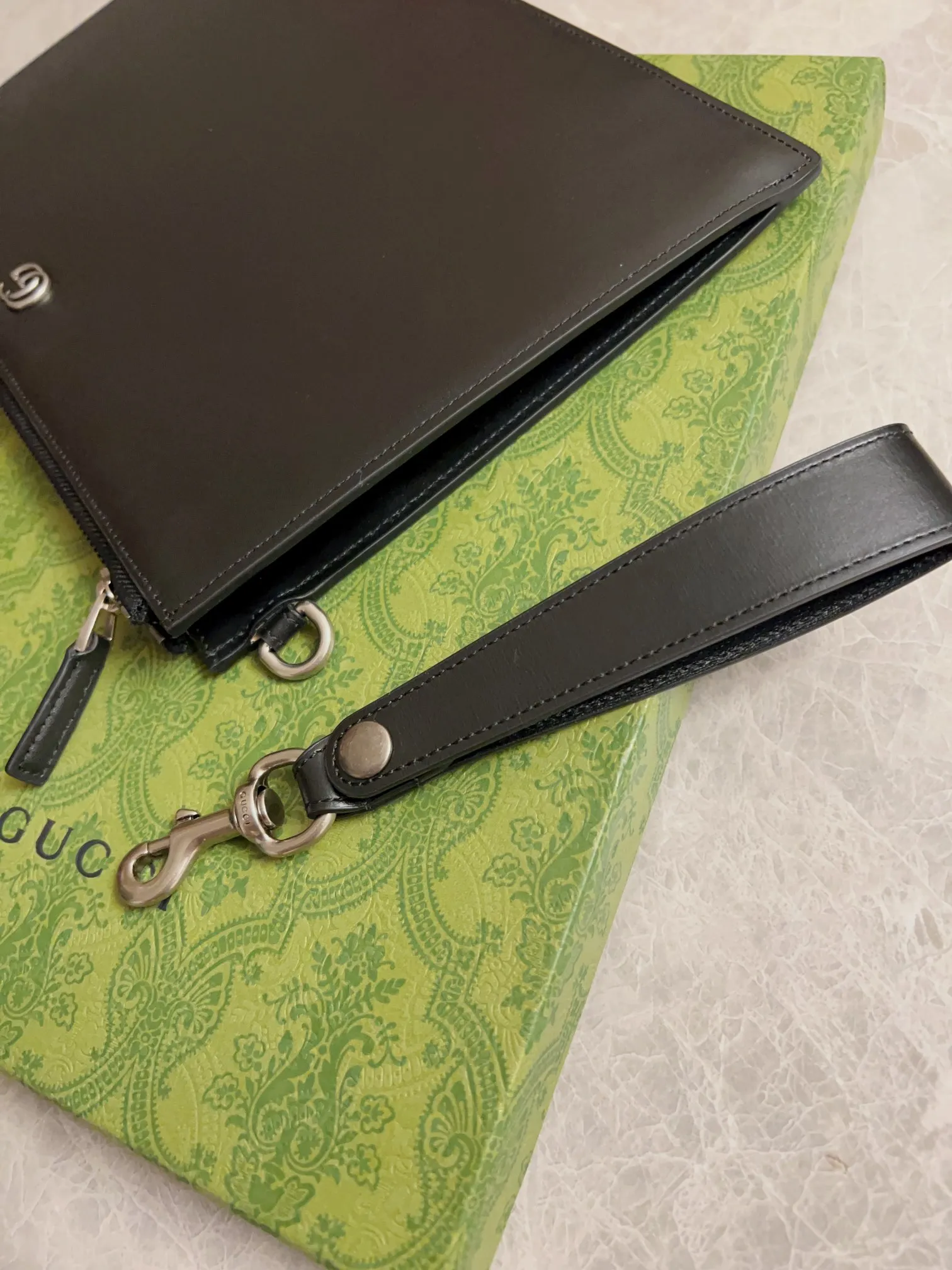 💰500🇭🇺🇭🇺 type men's handbag ~ Made of imported toothpick pig pattern 🐆🐆 with new color matching GG logo hardware 🐆🐆 Simple and elegant, very practical, exquisite workmanship, real shot 🐆🐆 Model: 475317, size: width 30x height 20x depth 1.5 cm,