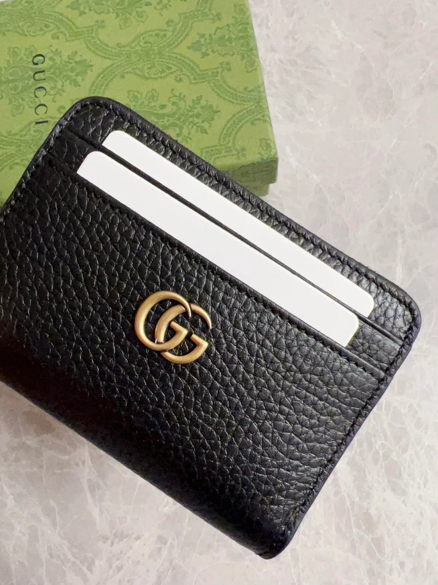💰400🇭🇺🇭🇺GG Marmont series card holder has arrived! Exquisite and generous! Model: 739500 Dimensions: 11.5x9x2cm. Color: black/original leather.