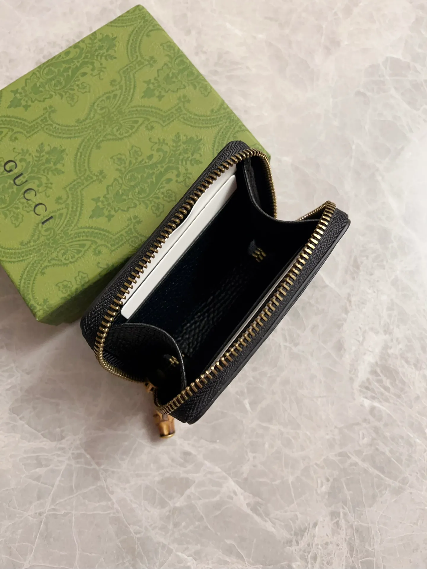 💰400🇭🇺🇭🇺GG Marmont series card holder has arrived! Exquisite and generous! Model: 739500 Dimensions: 11.5x9x2cm. Color: black/original leather.