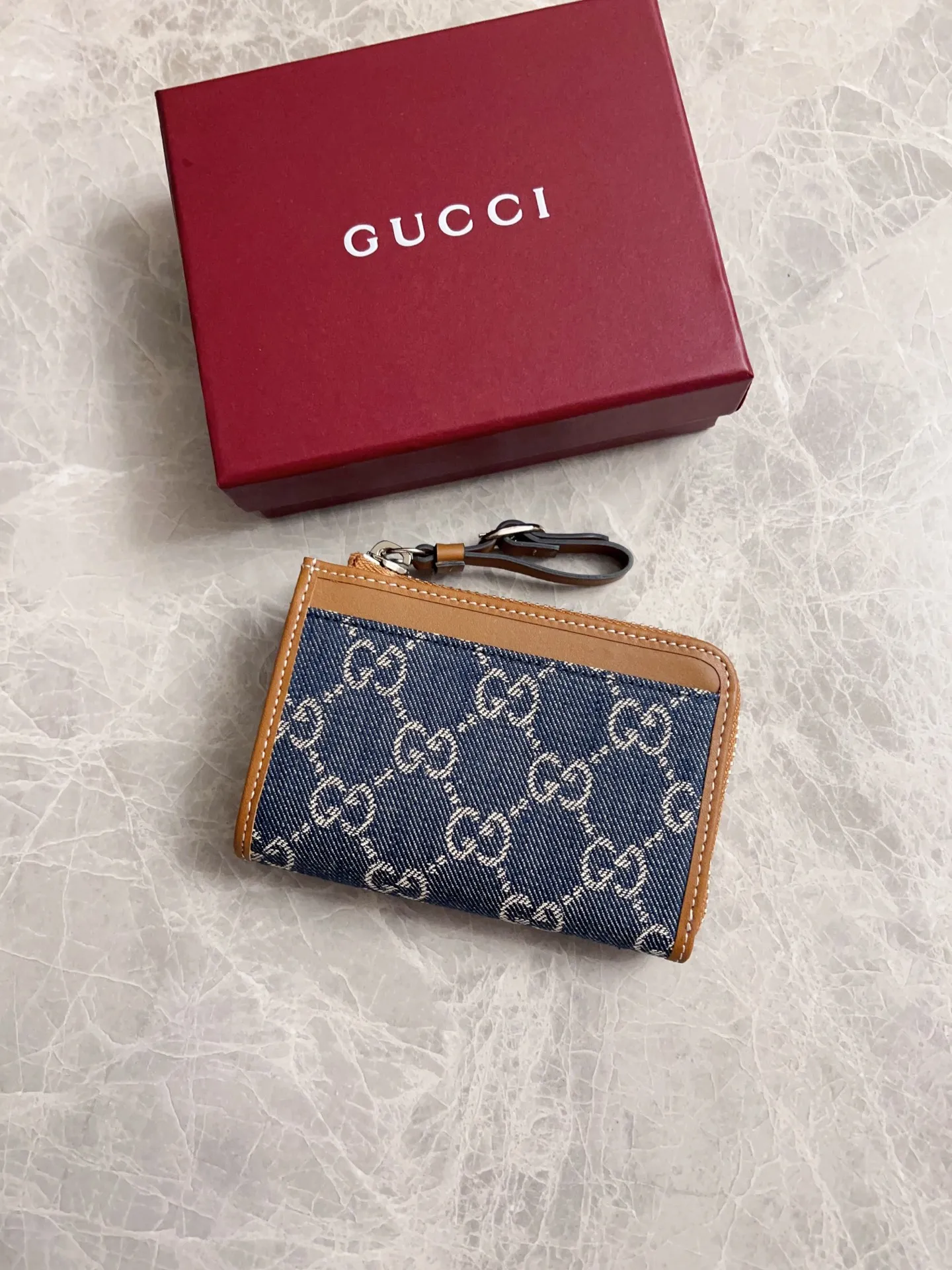 💰410 🇭🇺🇭🇺Original product! 🧽🧽jackie1961 denim denim series launches a new compact and noble style🧽🧽White hardware buckles and washed denim make the whole design exude elegance and timelessness🧽🧽Exquisite and fashionable! 🧽🧽Model: 821804, size: 13x8.5x3cm, color: denim/brown leather