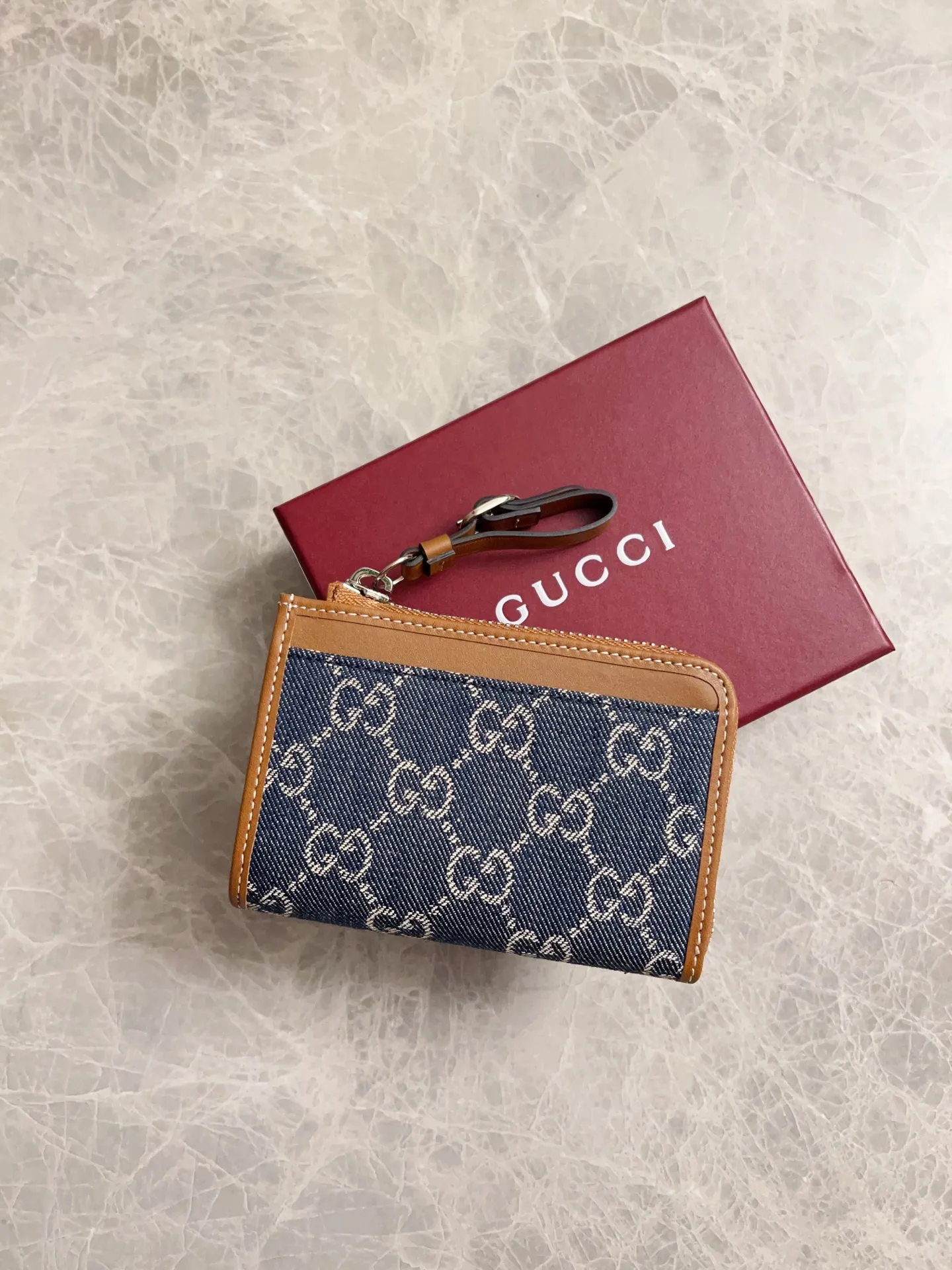 💰410 🇭🇺🇭🇺Original product! 🧽🧽jackie1961 denim denim series launches a new compact and noble style🧽🧽White hardware buckles and washed denim make the whole design exude elegance and timelessness🧽🧽Exquisite and fashionable! 🧽🧽Model: 821804, size: 13x8.5x3cm, color: denim/brown leather