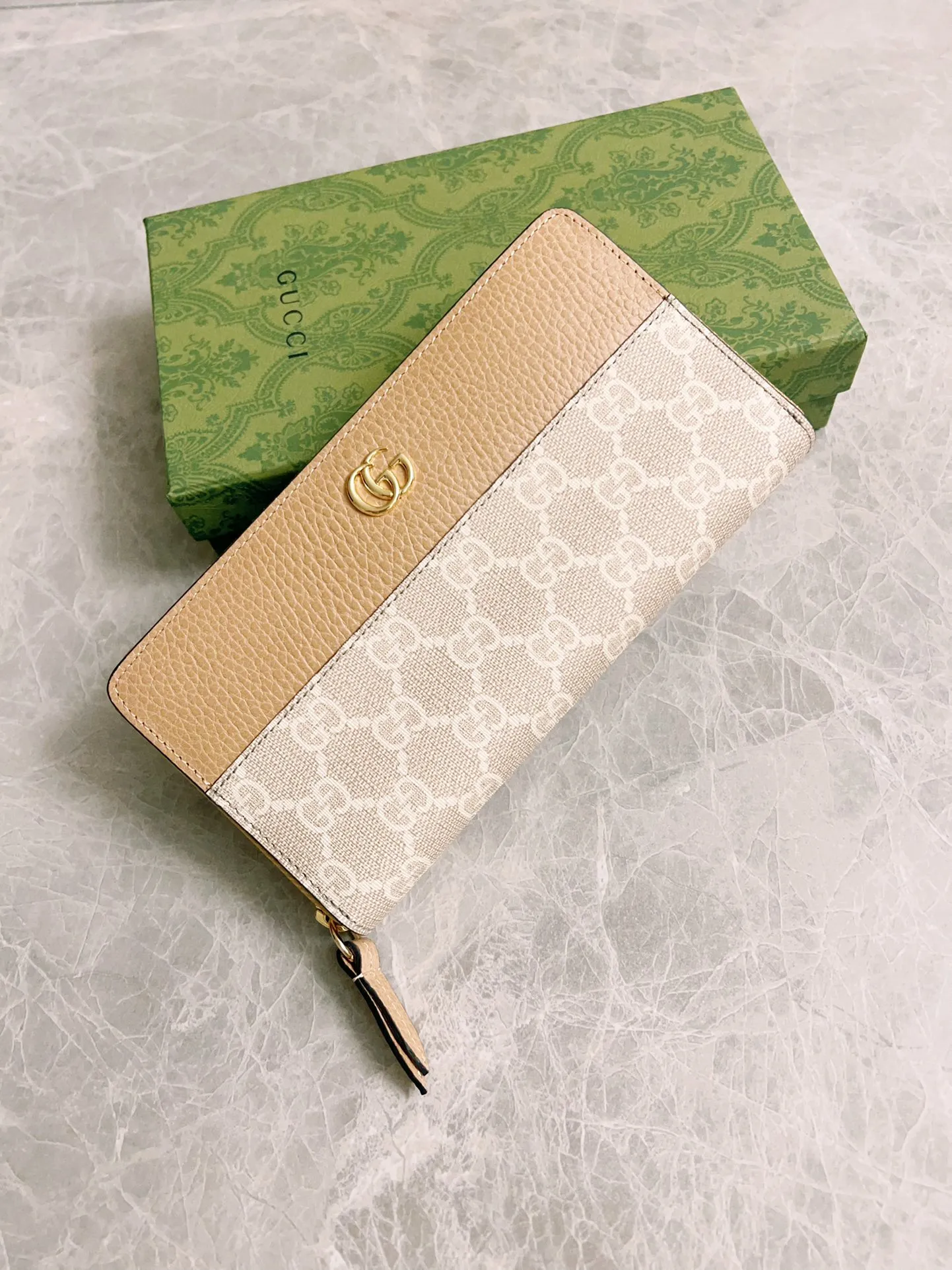 💰420 🇭🇺🇭🇺gucci new product! Using imported original leather and imported thread,‼ ️The new Ophidia series❣ Made of calfskin imported from Italy, equipped with classic double G hardware, a new style and contour support are now available. A structural shape in which the inner side is divided into intervals. 😘Made from top overseas hardware, 💍Model: 456117, Color: Khaki PVC, Size: W19xH10xD2.5cm