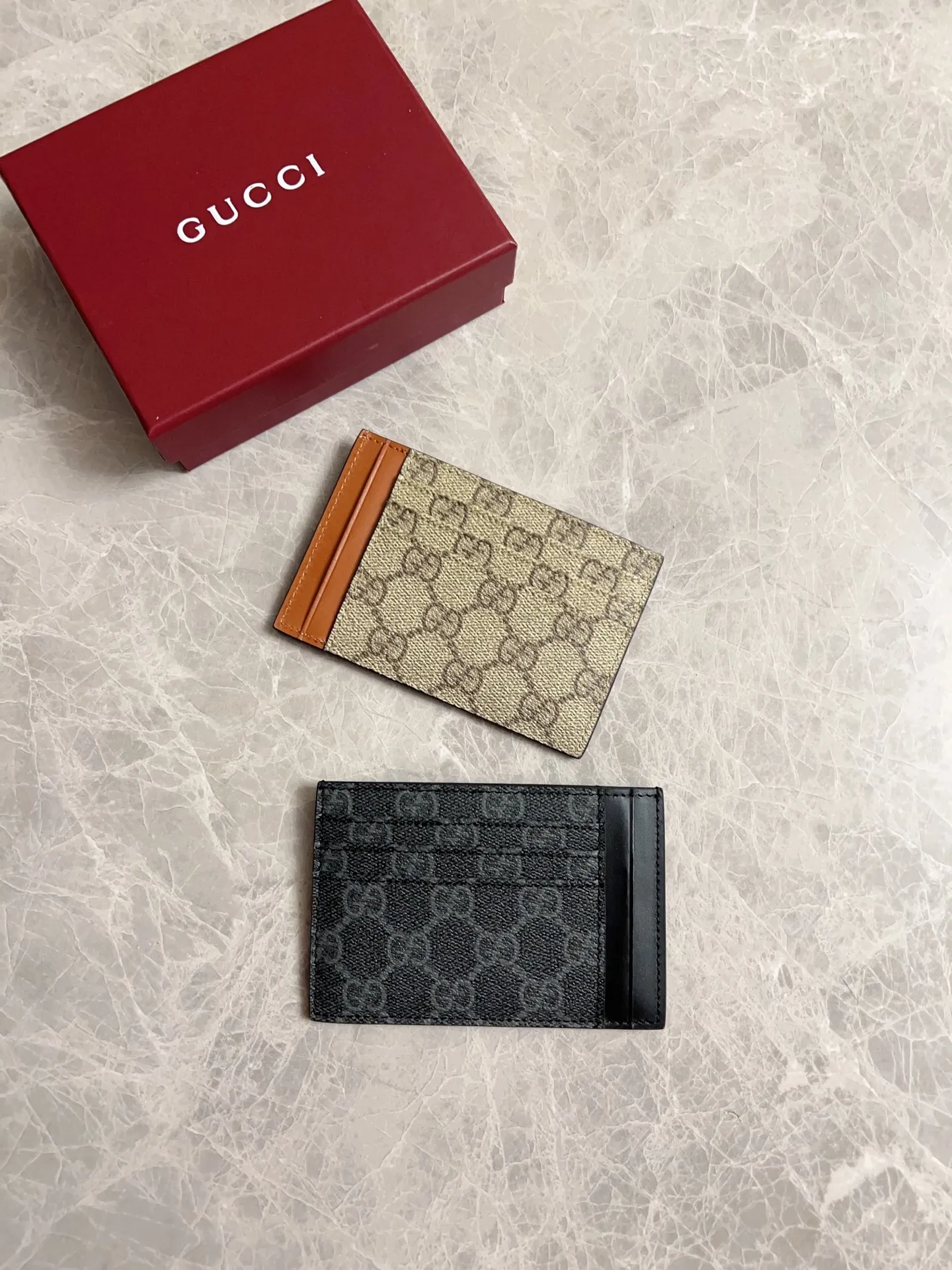 💰250 🇭🇺🇭🇺GG Emblem series reinterprets the classic double G pattern with creative design and innovative functions, 🍃🍃new granular PVC fabric with original factory calfskin, fashionable and versatile! 🍃🍃Brown, black Style number: 821208 Size: 12x8cm