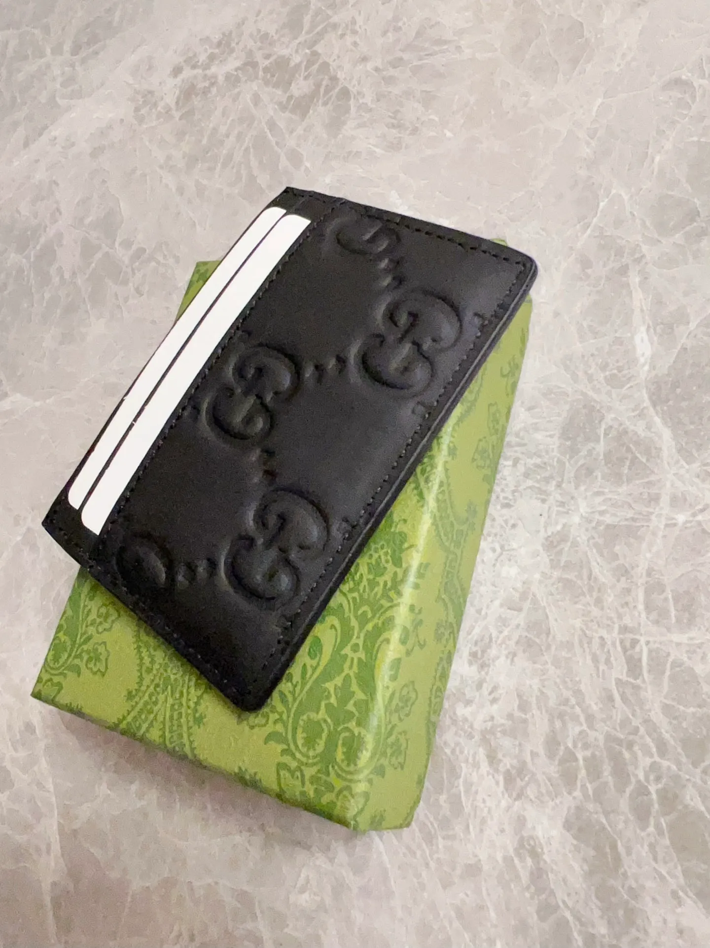 💰220🇭🇺🇭🇺gucci has launched a series of new men's models with original black rubber effect🎋🎋Model number: 771315, size: 11x6.8cm🎋🎋Counter quality, top original goods, real photos🎋🎋