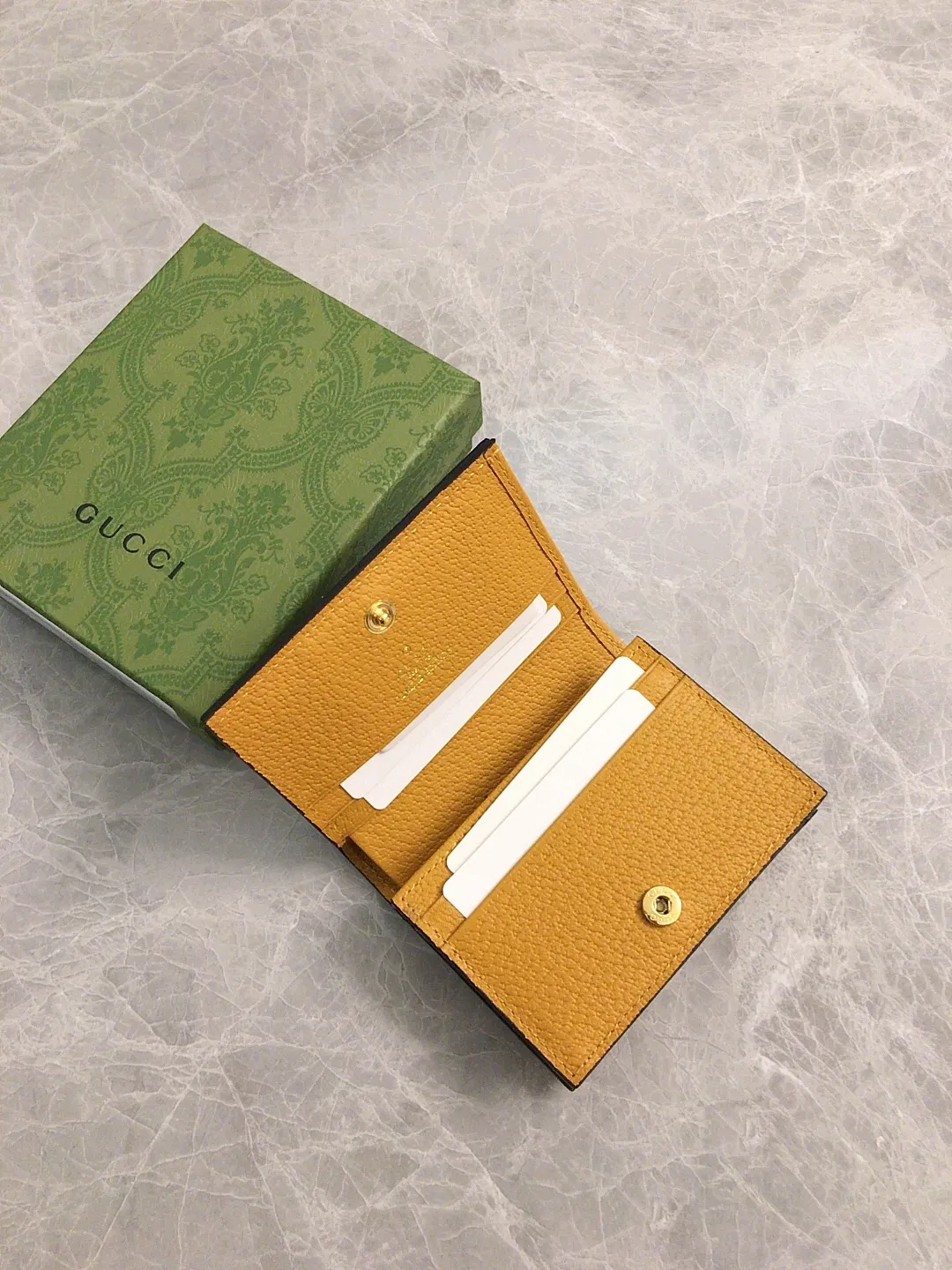 💰370 🇭🇺🇭🇺GUCCI KAI Kim Jong-in Joint Bear Series 🍃🍃 Short card holder ~ wallet 🍃🍃Model: 660510, size: 11x8x2.5cm, 🍃🍃made from original leather!