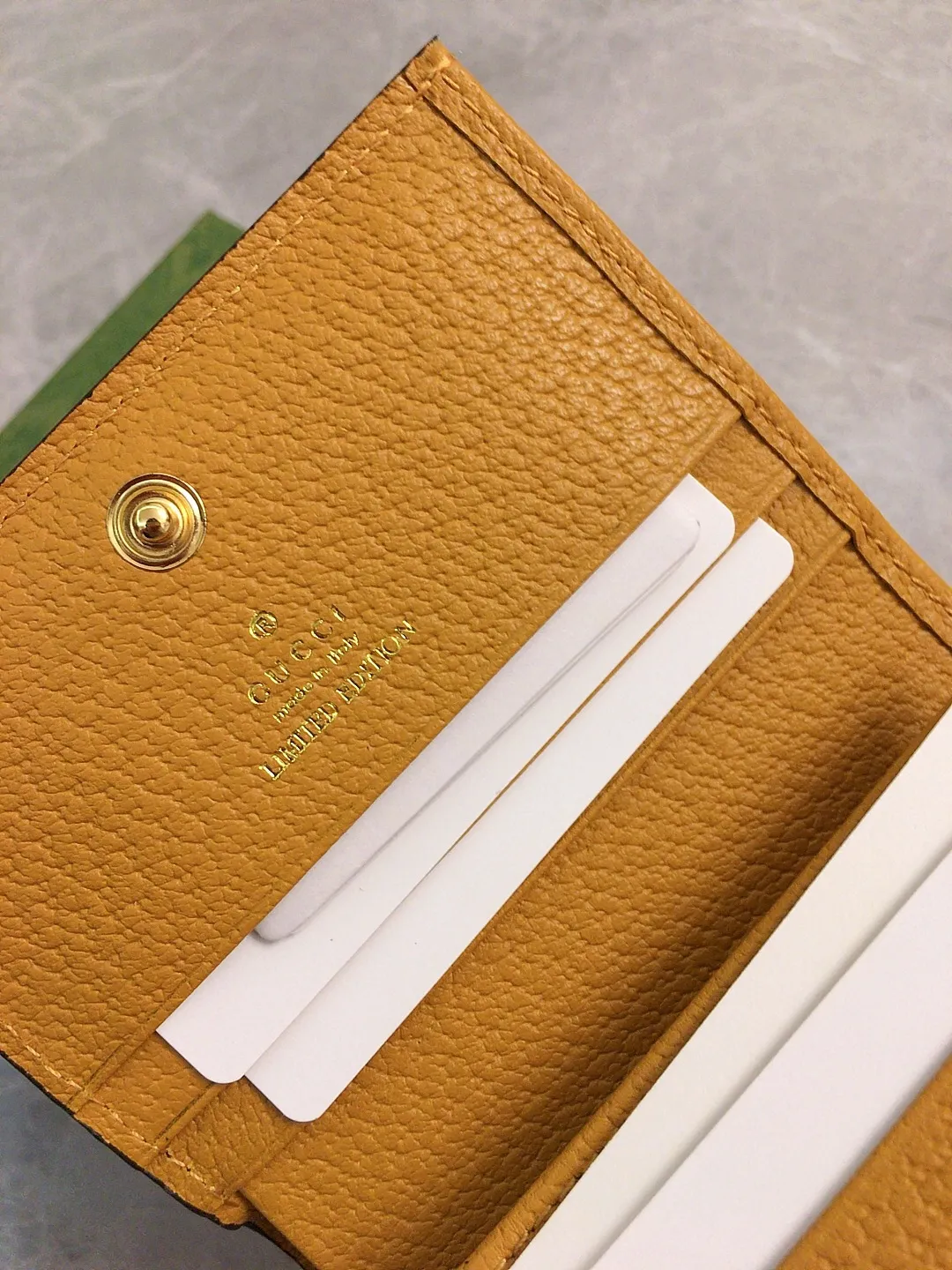 💰370 🇭🇺🇭🇺GUCCI KAI Kim Jong-in Joint Bear Series 🍃🍃 Short card holder ~ wallet 🍃🍃Model: 660510, size: 11x8x2.5cm, 🍃🍃made from original leather!