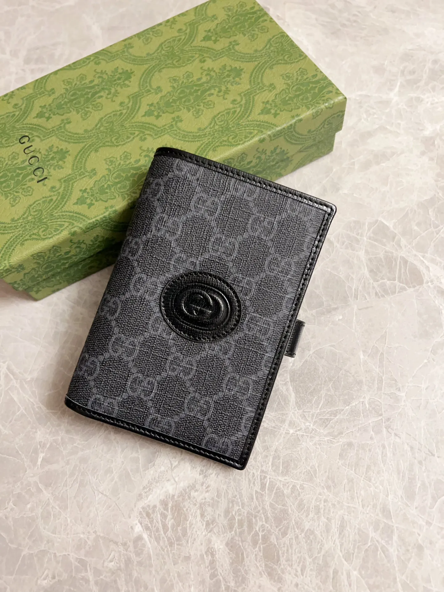 💰350 Real photos! Passport holder model number 724562 Pvc brown black pvc ~🎈🎈🎈 size: width 10.5x height 14.5, 🎉🎉🎉 shipped!