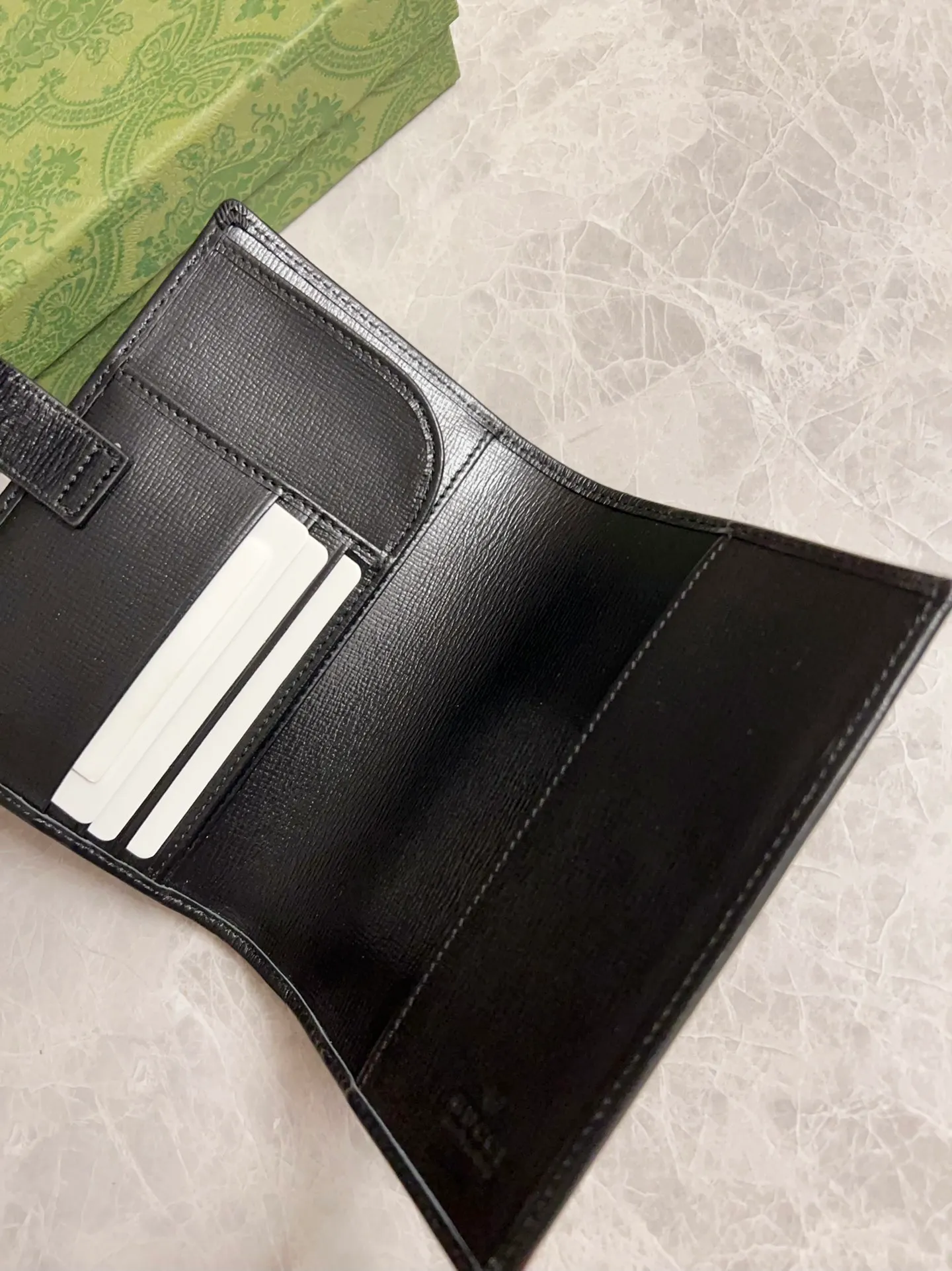 💰350 Real photos! Passport holder model number 724562 Pvc brown black pvc ~🎈🎈🎈 size: width 10.5x height 14.5, 🎉🎉🎉 shipped!