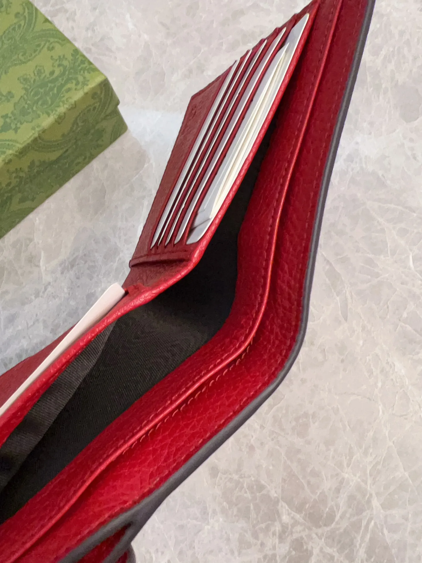 💰440 🇭🇺🇭🇺The latest model original Ferrari leather ~ pressed large G🌷🌷original double G hardware 🌷🌷exquisite oil edges! Model: 615525 Size: 12x11x3cm 🌷🌷Color: bright red