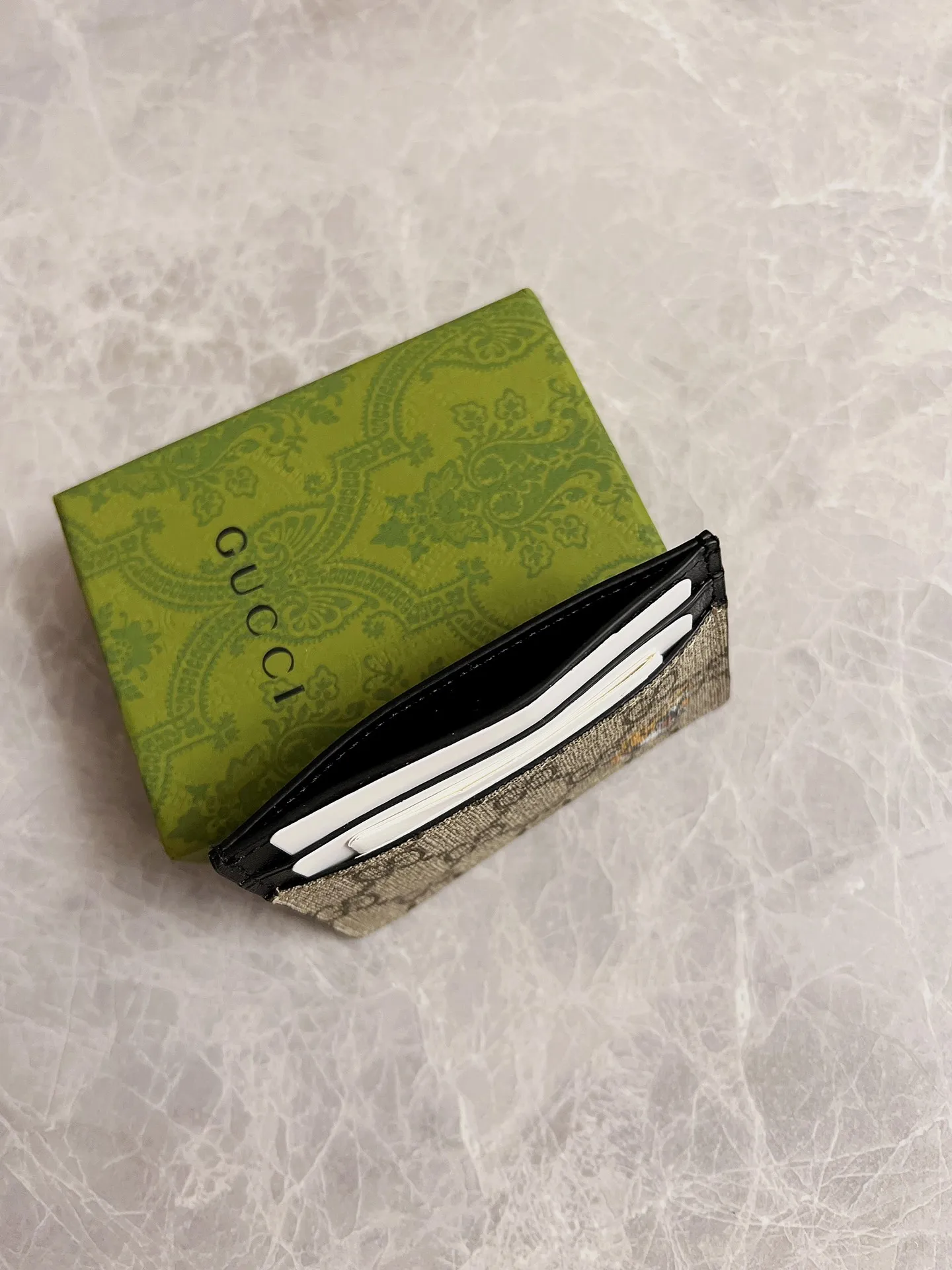 💰200 🇭🇺🇭🇺New men’s small card holder! 🐍🐍Synchronized at the counter, original shaved leather with high-quality PVC fabric🐍🐍Tear-printed latest tiger head logo🐍🐍Oil edges with fine workmanship, simple and elegant, fashionable and domineering,🐍🐍Model: 451277, size: 10x7cm, color: Brown PVC-Black "Tiger Head"