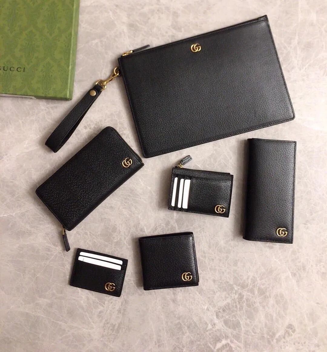 💰280🇭🇺🇭🇺The latest version of the GG marmont short wallet at the counter🚇🚇Model: 428726, Color: Gram, Bronze Double G logo🚇🚇Imported original pig grain leather is perfect to the extreme,🚇🚇Exclusive real-life photos 🚇🚇Size: 11x9x1.5cm