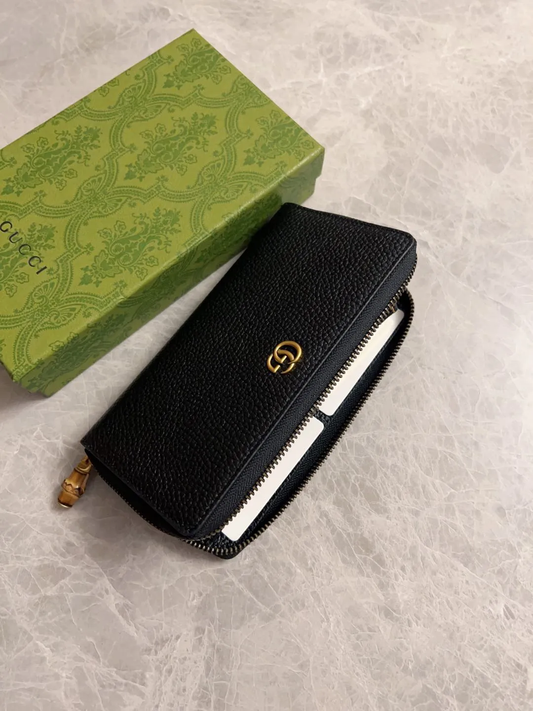 💰460 🇭🇺🇭🇺GG Marmont series long clips are available! Exquisite and generous! Model: 739499. Size: 19.5*11*3cm. Color: black/burgundy/brown/original leather.