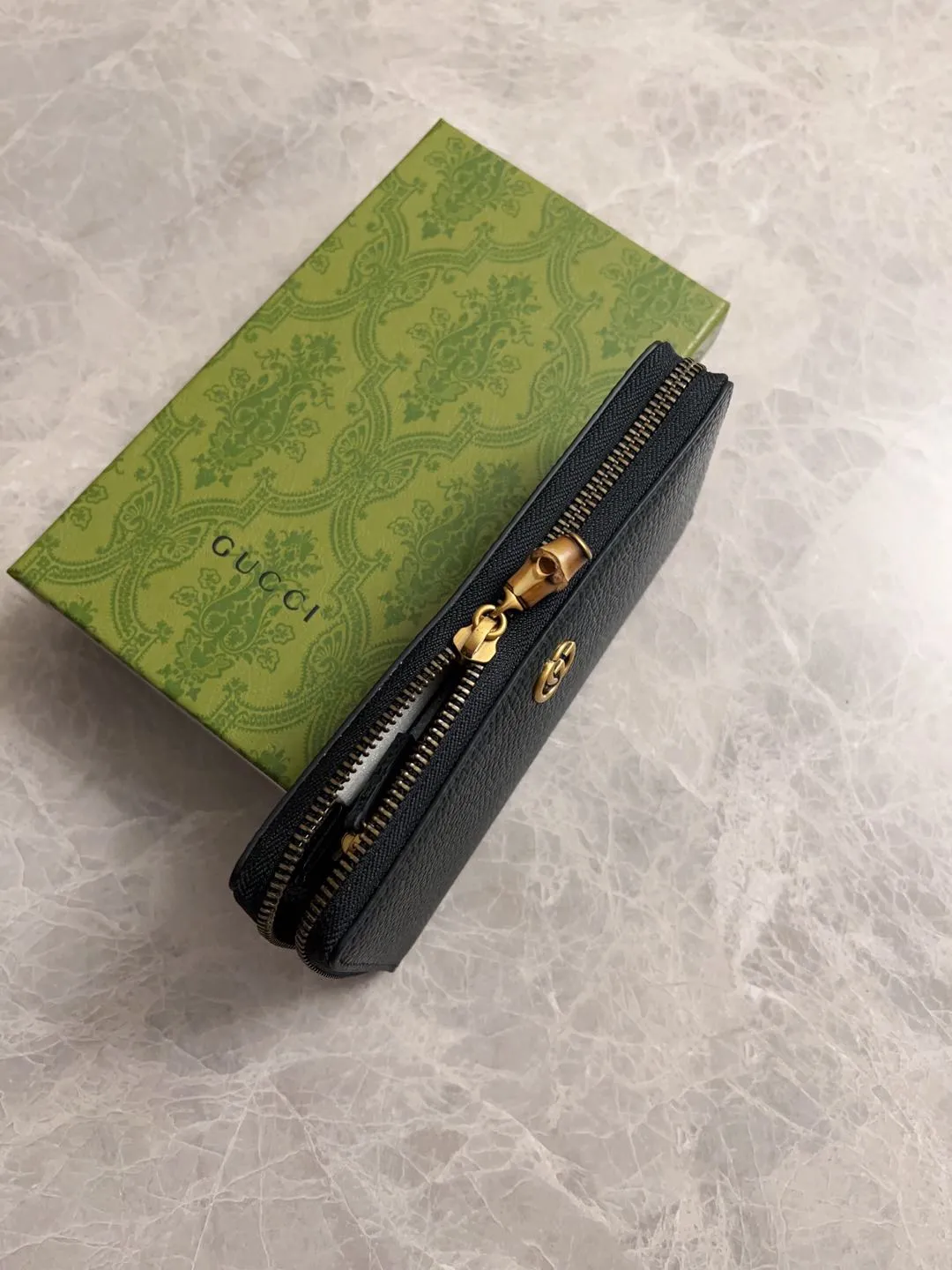 💰460 🇭🇺🇭🇺GG Marmont series long clips are available! Exquisite and generous! Model: 739499. Size: 19.5*11*3cm. Color: black/burgundy/brown/original leather.