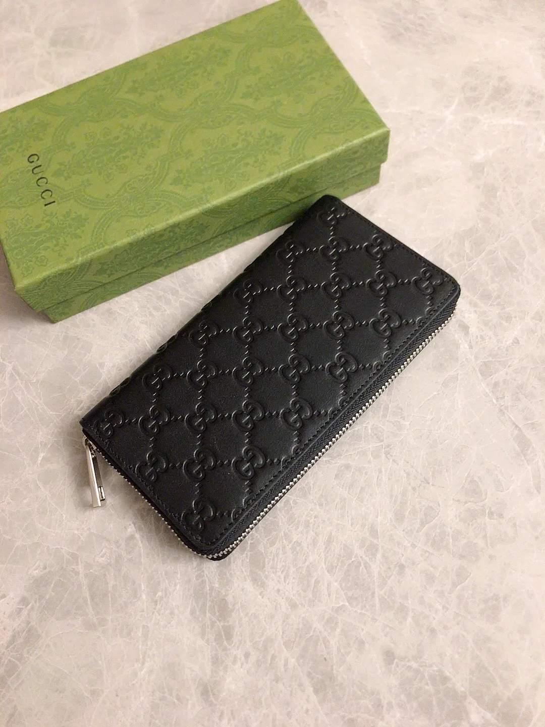 💰400🇭🇺🇭🇺New men's zipper wallet🎷🎷Counter quality, authentic mold opening, real shot! 🎷🎷Original cowhide~Using hot-pressed exquisite printing, thick to the touch, with the latest~double GG metal logo🎷🎷Imported cotton YKK zipper🎷🎷Fashionable and elegant, low-key luxury, model: 473928, size: 19x 10x2cm