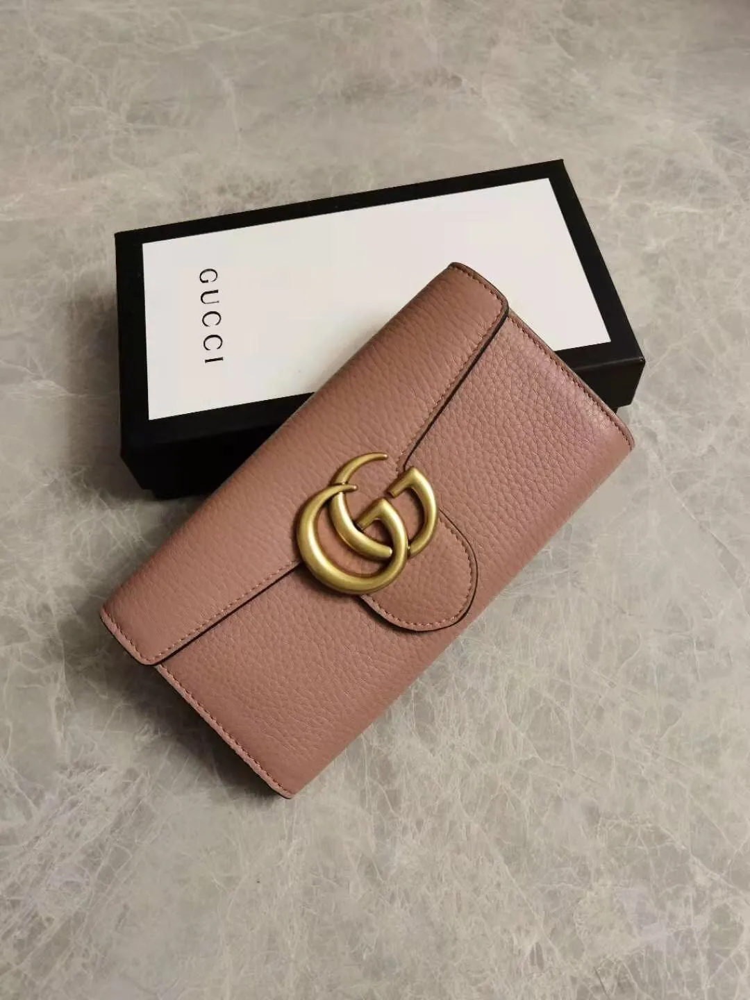 💰 420🇭🇺🇭🇺Original product! The latest model in the counter, 🦄🦄Top imported first-layer textured cowhide^_^24K high temperature electroplating hardware^_^Perfect stitching 🦄🦄Comparable to genuine products🦄🦄Model number: 400586 Color: black, nude pink, bright red, size: 19.5-10-2.5cm