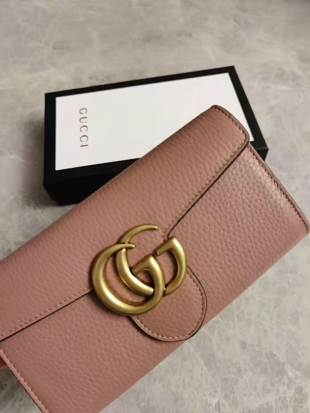 💰 420🇭🇺🇭🇺Original product! The latest model in the counter, 🦄🦄Top imported first-layer textured cowhide^_^24K high temperature electroplating hardware^_^Perfect stitching 🦄🦄Comparable to genuine products🦄🦄Model number: 400586 Color: black, nude pink, bright red, size: 19.5-10-2.5cm