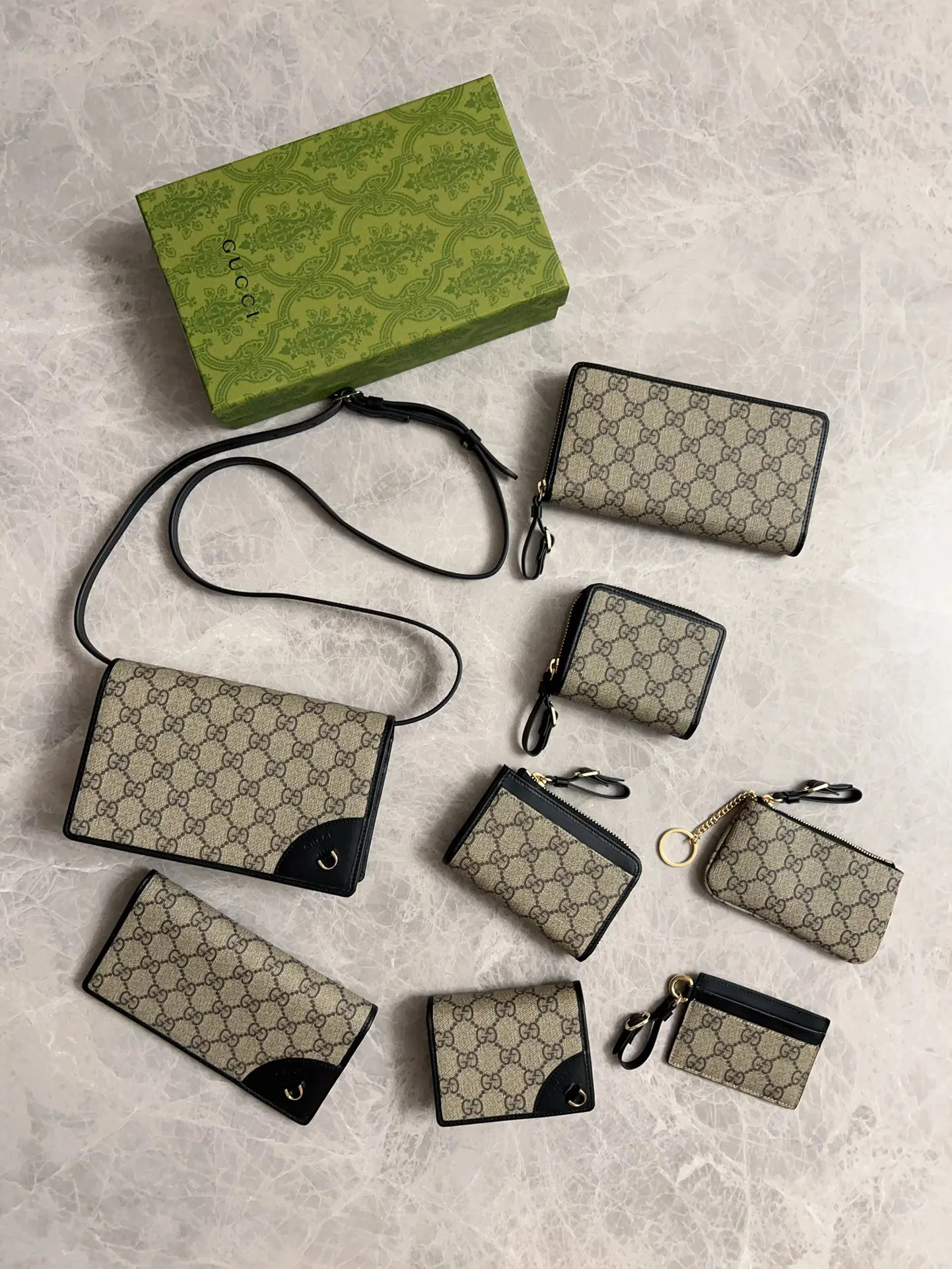 💰440 🇮🇹🇮🇹Gucci’s latest GG Supreme premium PVC with original cowhide small wallet🌾🌾Model: 819131, size: 11×10x3cm