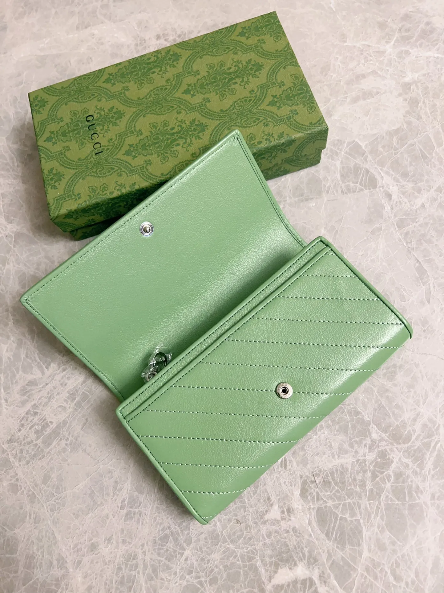 💰480🇭🇺🇭🇺Gucci Blondie series full zipper wallet Model: 760302 Size: 19.5x11x3cm (thick) Color: white, black, gray, brown, pink, green/original leather. Made in Italy
