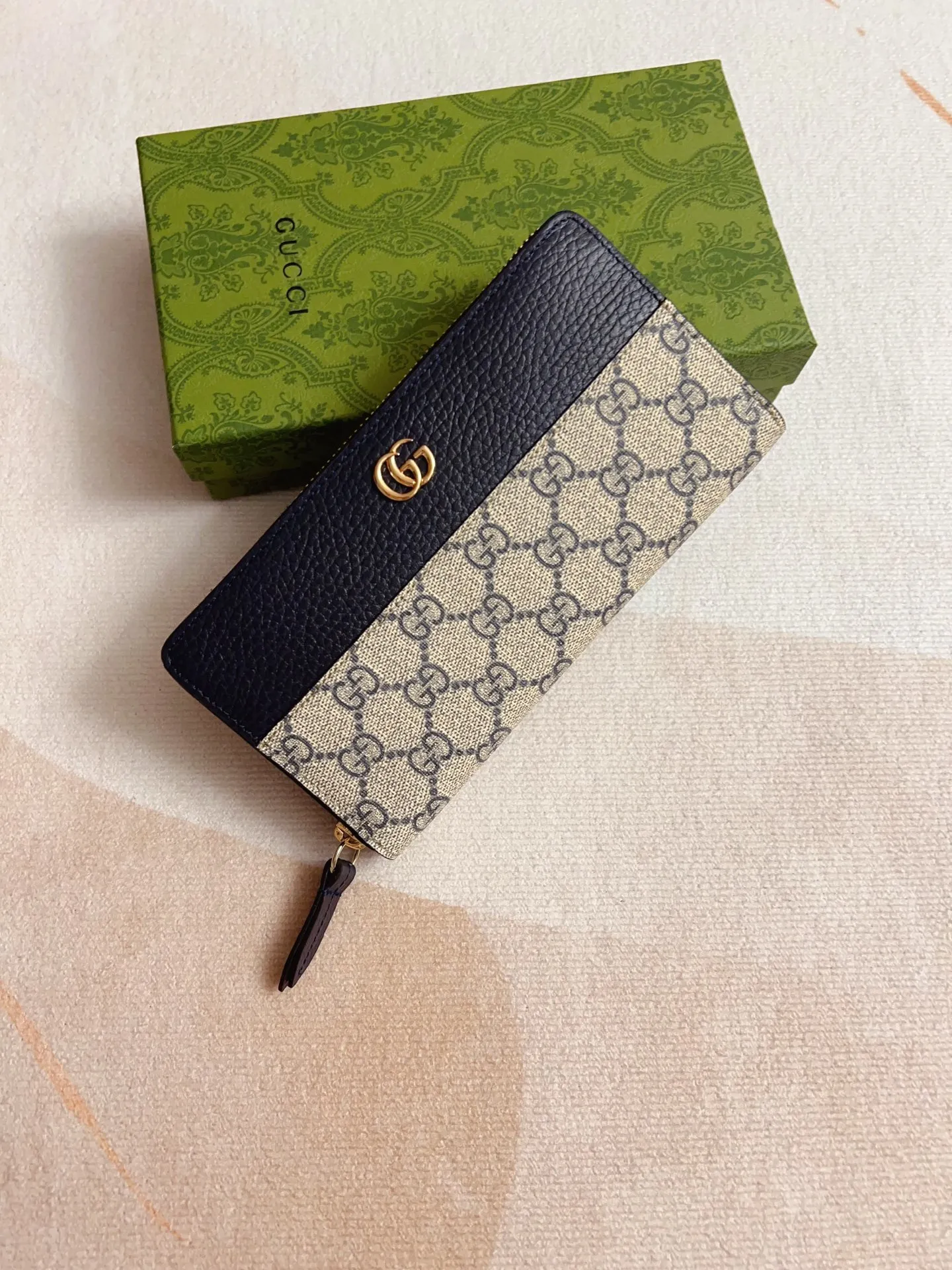 💰420🇭🇺🇭🇺gucci new product! Using imported original leather and imported thread,‼ ️The new Ophidia series❣ Made of calfskin imported from Italy, equipped with classic double G hardware, a new style and contour support are now available. A structural shape in which the inner side is divided into intervals. 😘Made from top overseas hardware, 💍Model: 456117, Color: Blue PVC, Size: W19xH10xD2.5cm