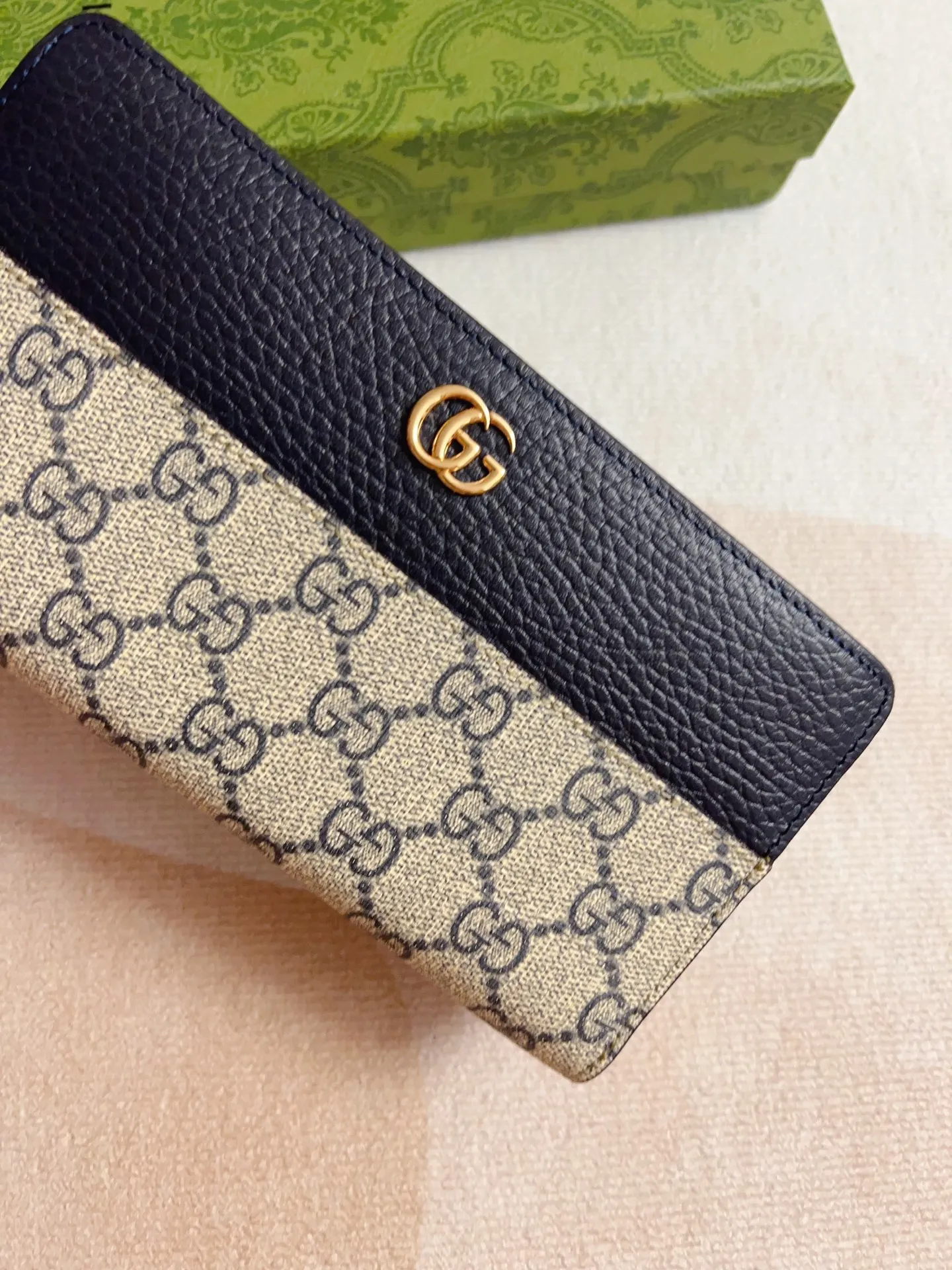 💰420🇭🇺🇭🇺gucci new product! Using imported original leather and imported thread,‼ ️The new Ophidia series❣ Made of calfskin imported from Italy, equipped with classic double G hardware, a new style and contour support are now available. A structural shape in which the inner side is divided into intervals. 😘Made from top overseas hardware, 💍Model: 456117, Color: Blue PVC, Size: W19xH10xD2.5cm
