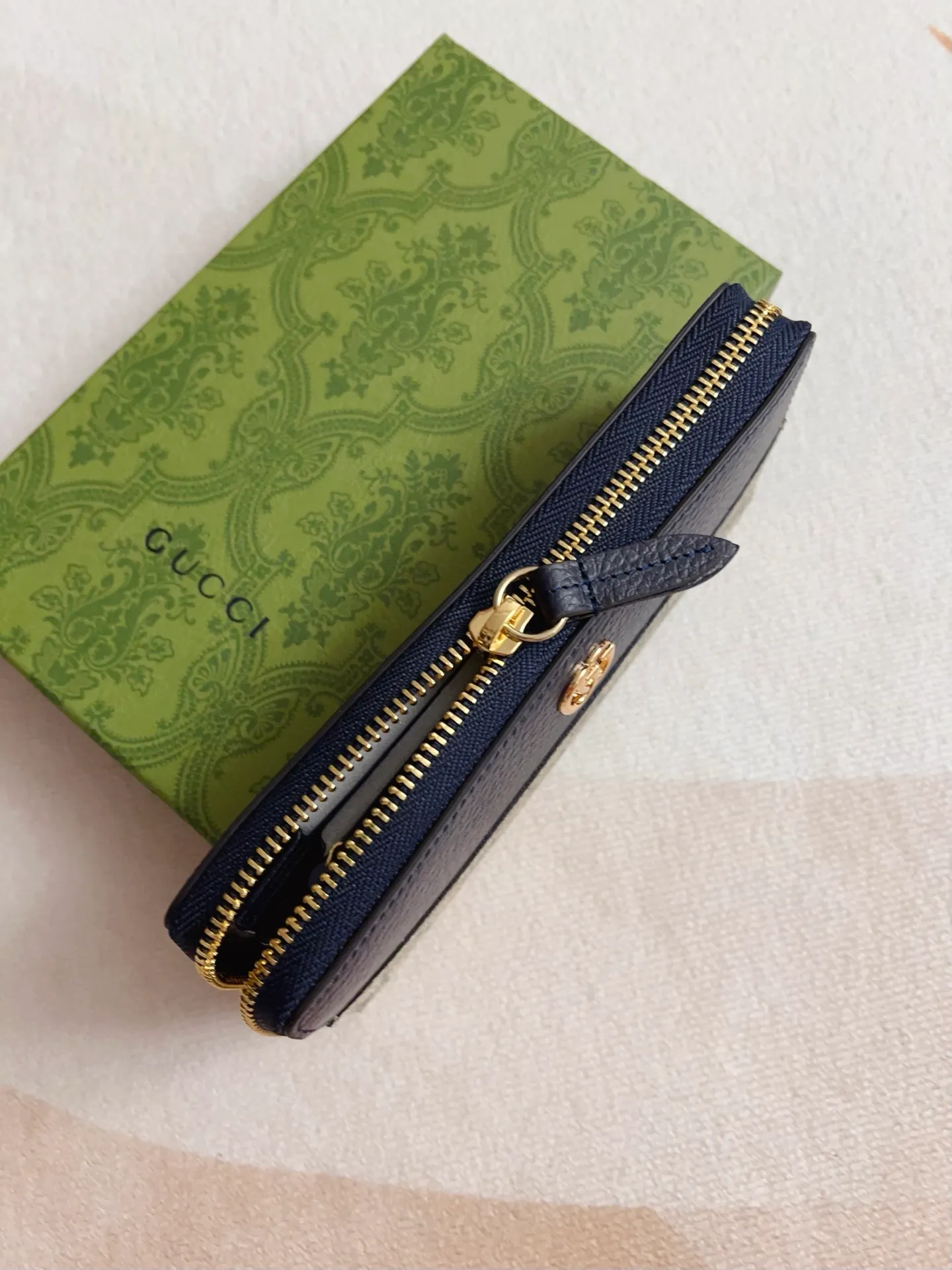 💰420🇭🇺🇭🇺gucci new product! Using imported original leather and imported thread,‼ ️The new Ophidia series❣ Made of calfskin imported from Italy, equipped with classic double G hardware, a new style and contour support are now available. A structural shape in which the inner side is divided into intervals. 😘Made from top overseas hardware, 💍Model: 456117, Color: Blue PVC, Size: W19xH10xD2.5cm