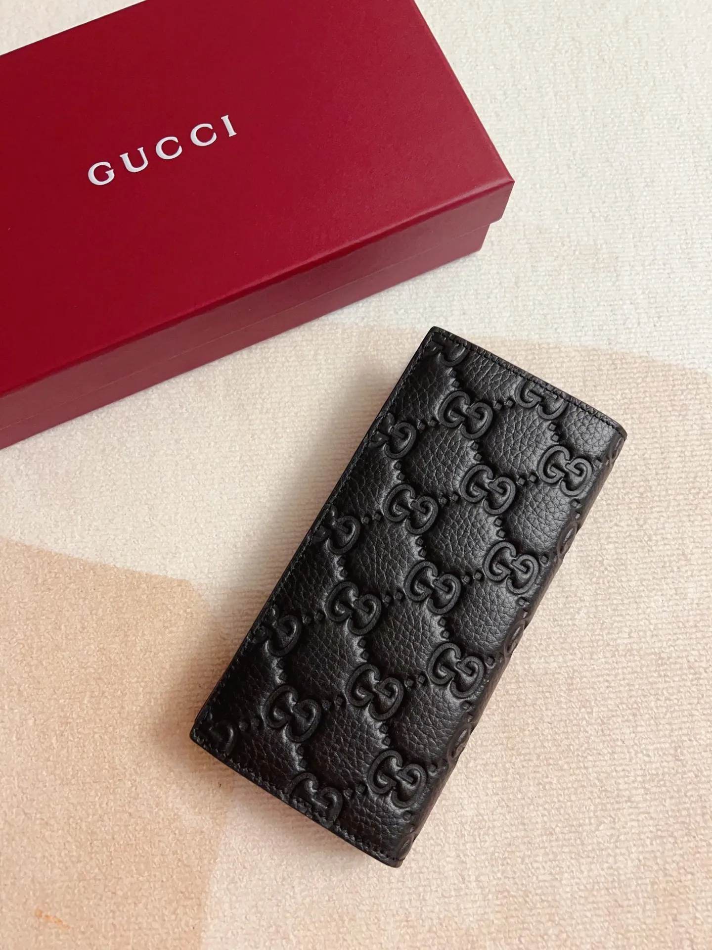 💰400 🇭🇺🇭🇺New GG Emblem series super soft pink embossed/full leather wallet! 💋💋Model: 835014, size: 19x9cm