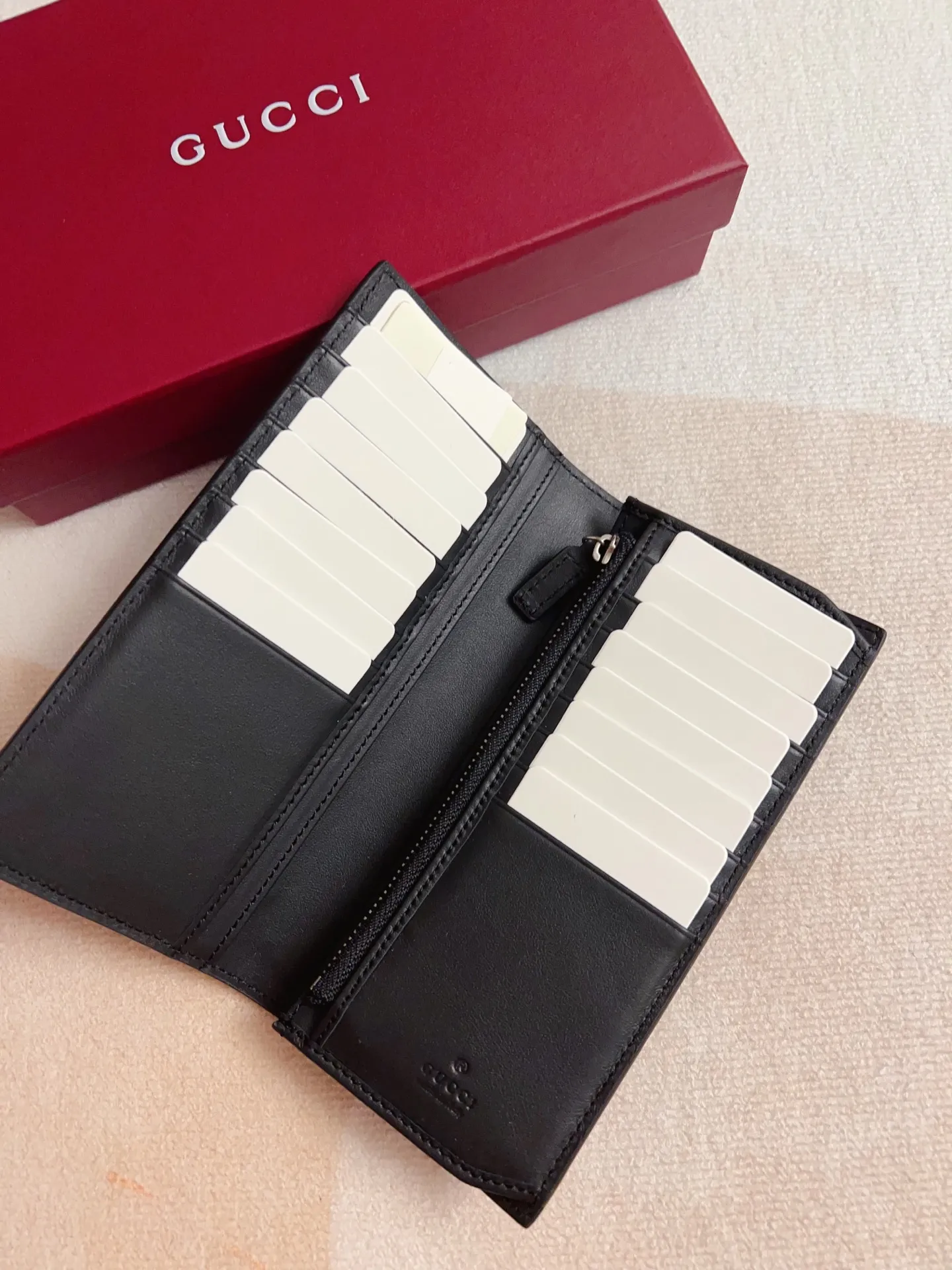 💰400 🇭🇺🇭🇺New GG Emblem series super soft pink embossed/full leather wallet! 💋💋Model: 835014, size: 19x9cm