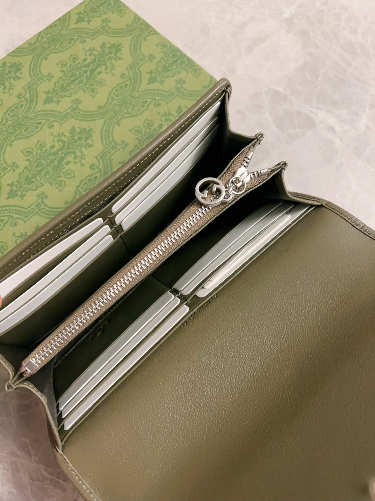 💰480🇭🇺🇭🇺Gucci Blondie series full zipper wallet Model: 760302 Size: 19.5x11x3cm (thick) Color: white, black, gray, brown, pink, green/original leather. Made in Italy