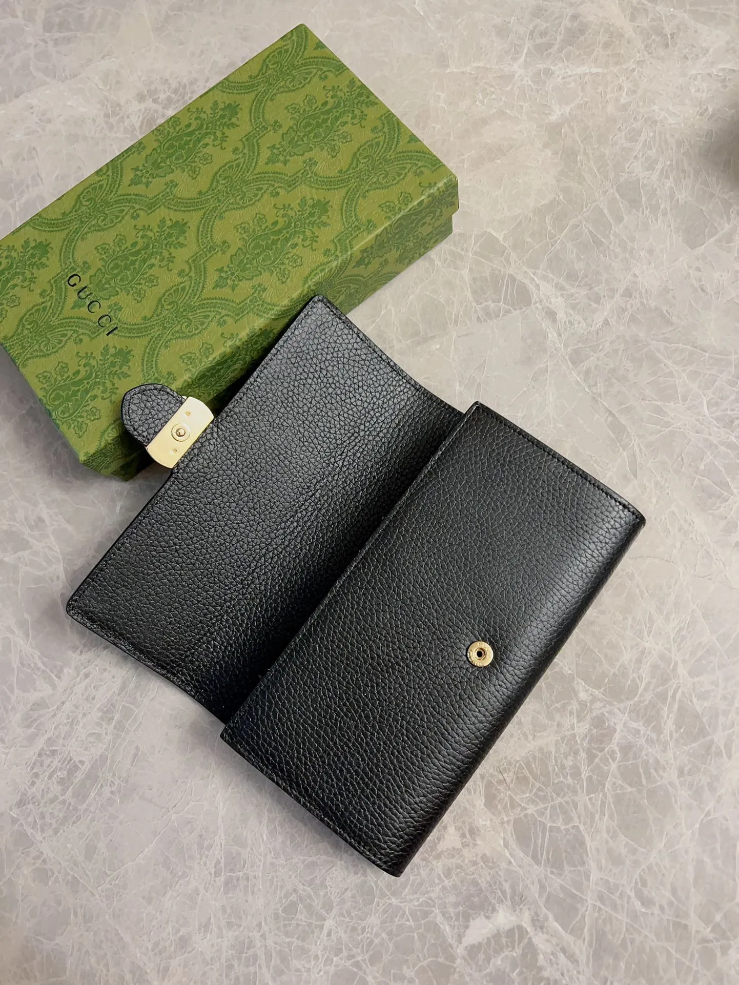 💰440 🇭🇺🇭🇺The latest model Original Ferrari leather ~ Pressed GⓂ️Ⓜ️Original double G hardware Ⓜ️Ⓜ️Exquisite oil edges! Model: 615524, Size: 19x10x2.5cm, Color: Grain