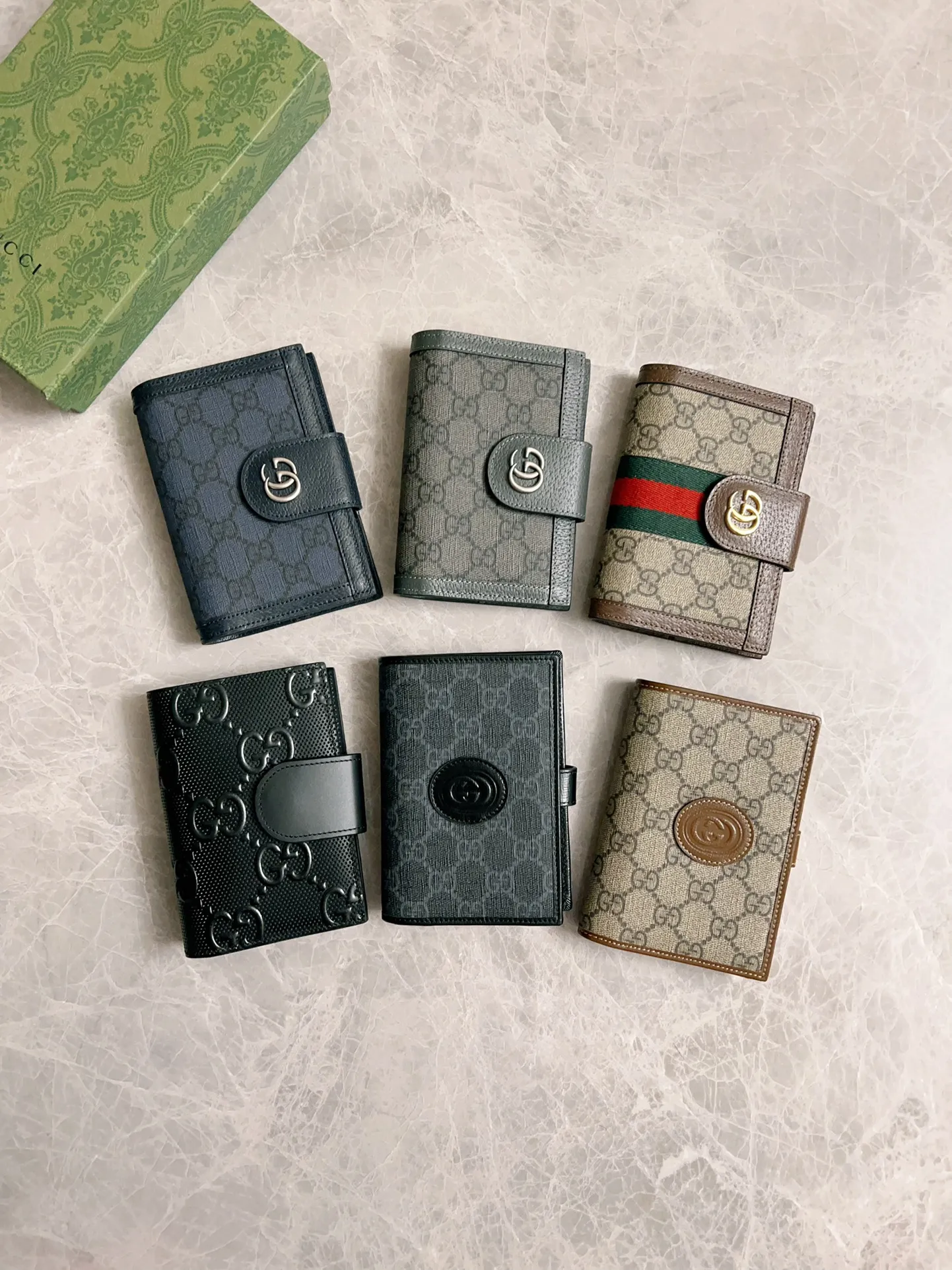 Passport holder 724562 598914 732755
