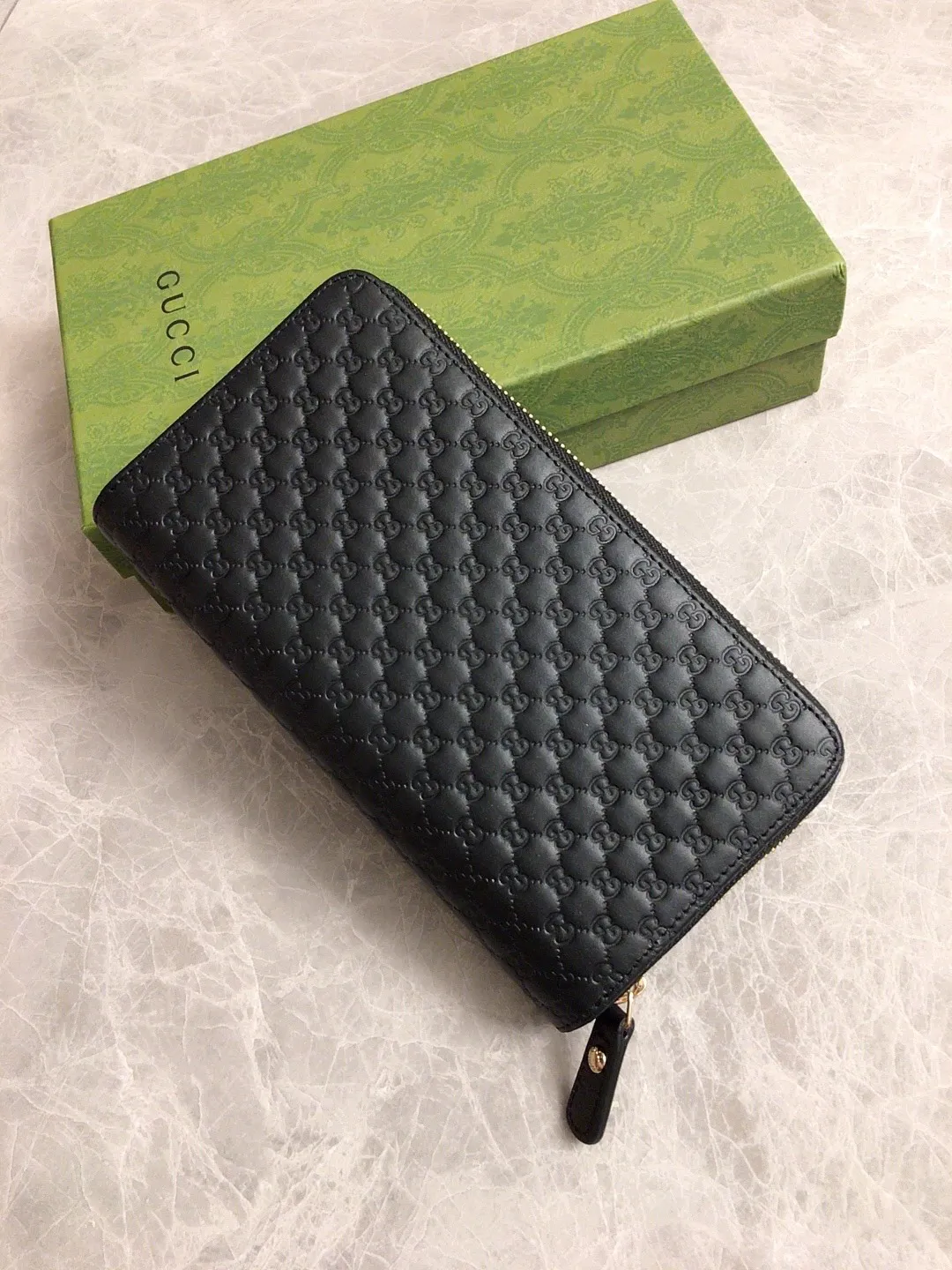 💰560🇭🇺🇭🇺The latest 30% off zipper wallet~original leather small G🌶🌶No matter the materials, workmanship, logo, stamping, wiring, every detail will fully express the wonderful connotation of 🌶🌶Novel style, practical and generous, 🌶🌶Model number: 449364 Size: 20 *10*4cm Color: black,