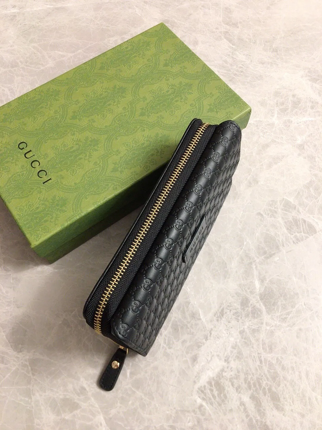 💰560🇭🇺🇭🇺The latest 30% off zipper wallet~original leather small G🌶🌶No matter the materials, workmanship, logo, stamping, wiring, every detail will fully express the wonderful connotation of 🌶🌶Novel style, practical and generous, 🌶🌶Model number: 449364 Size: 20 *10*4cm Color: black,